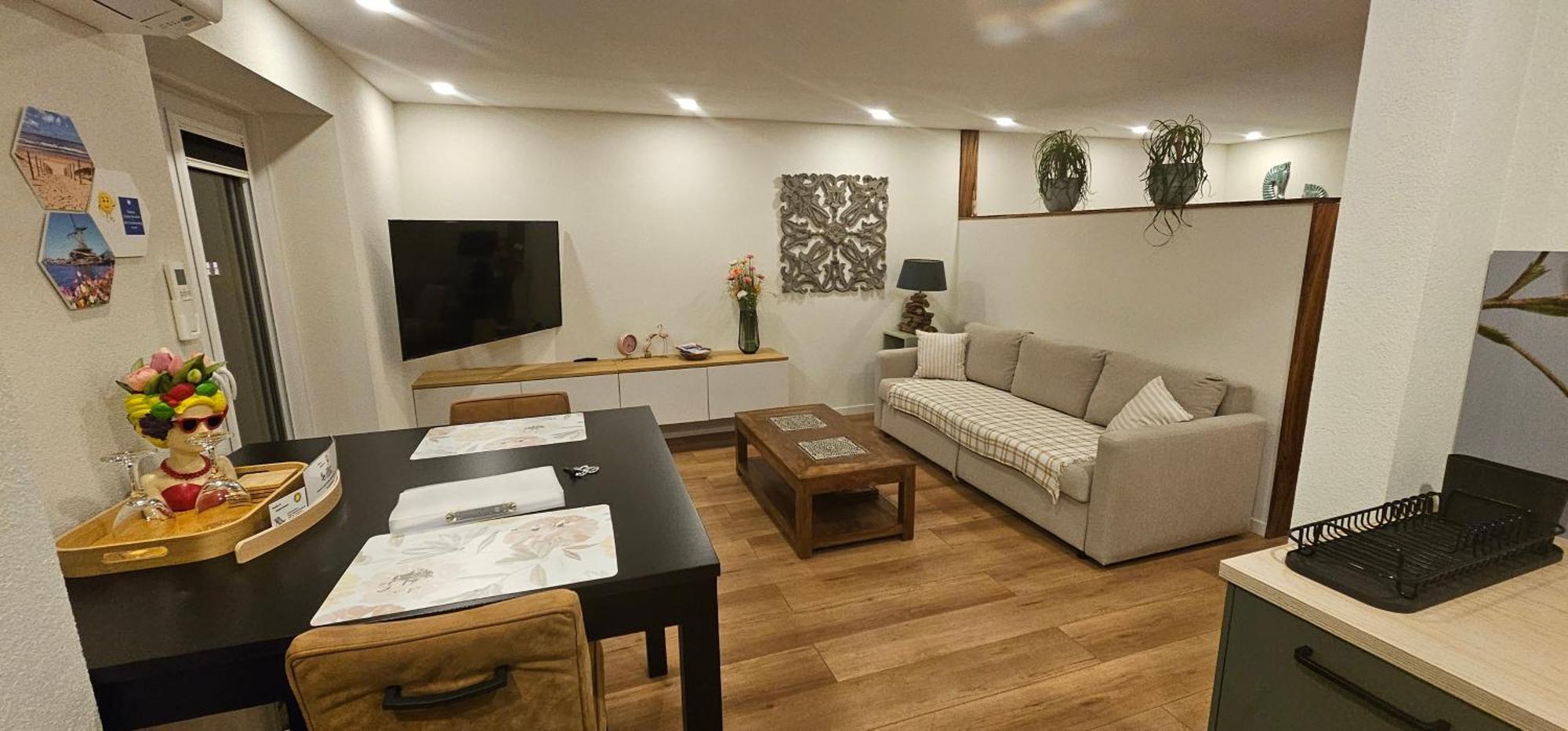 Deluxe Apartment