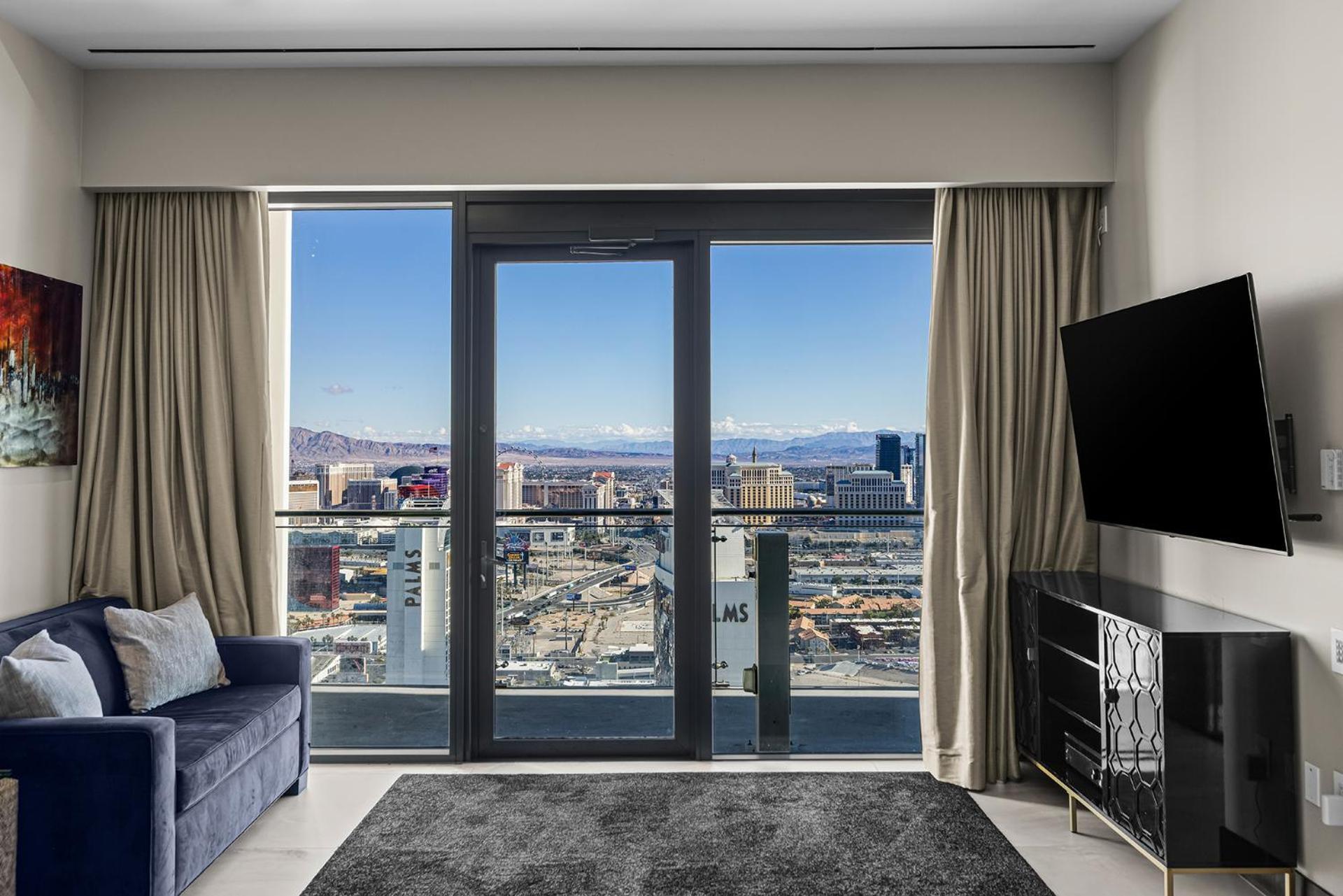 Luxurious Penthouse | Full Strip View & Private Balcony