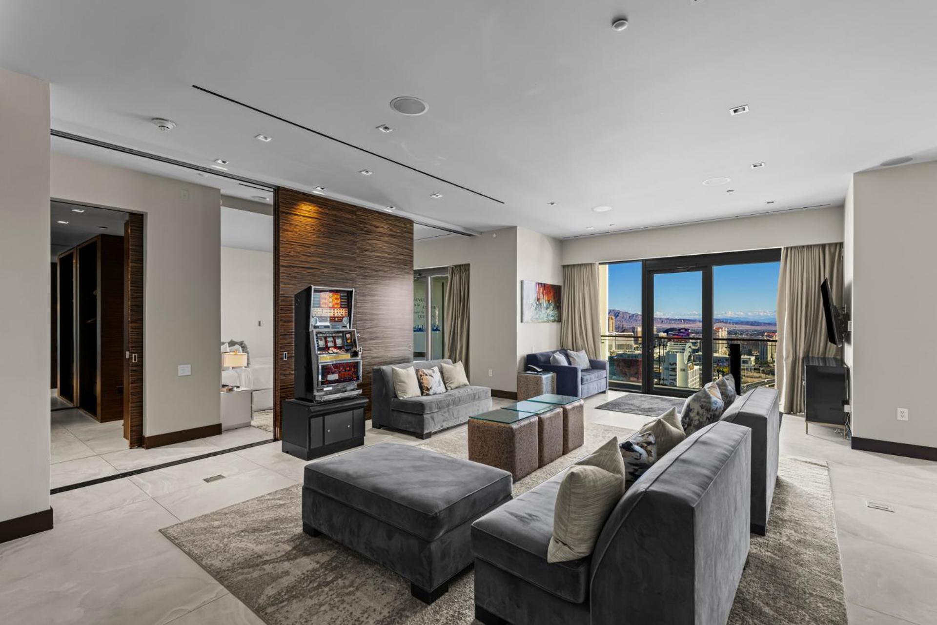Luxurious Penthouse | Full Strip View & Private Balcony