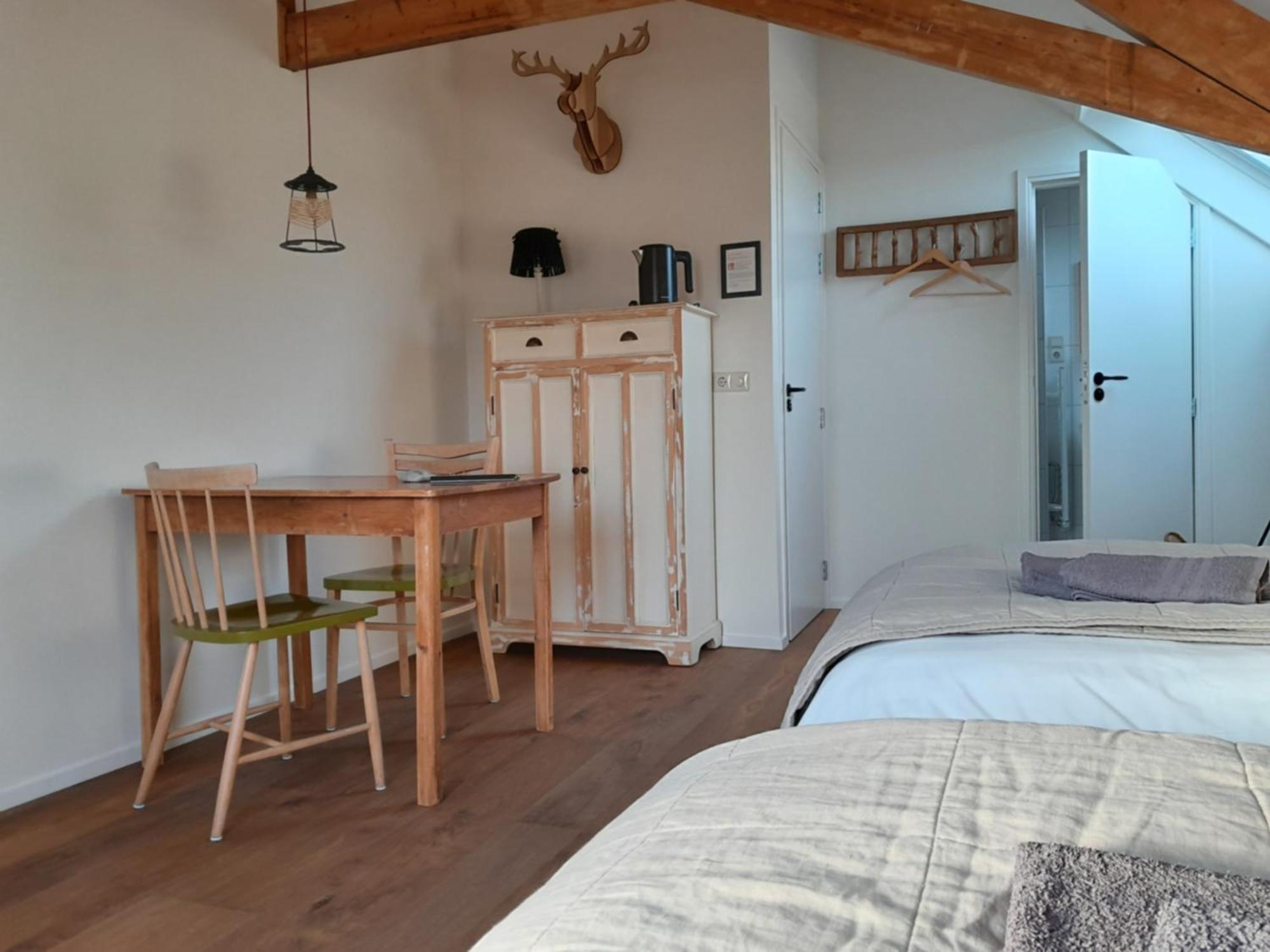 Double Room Private Bathroom