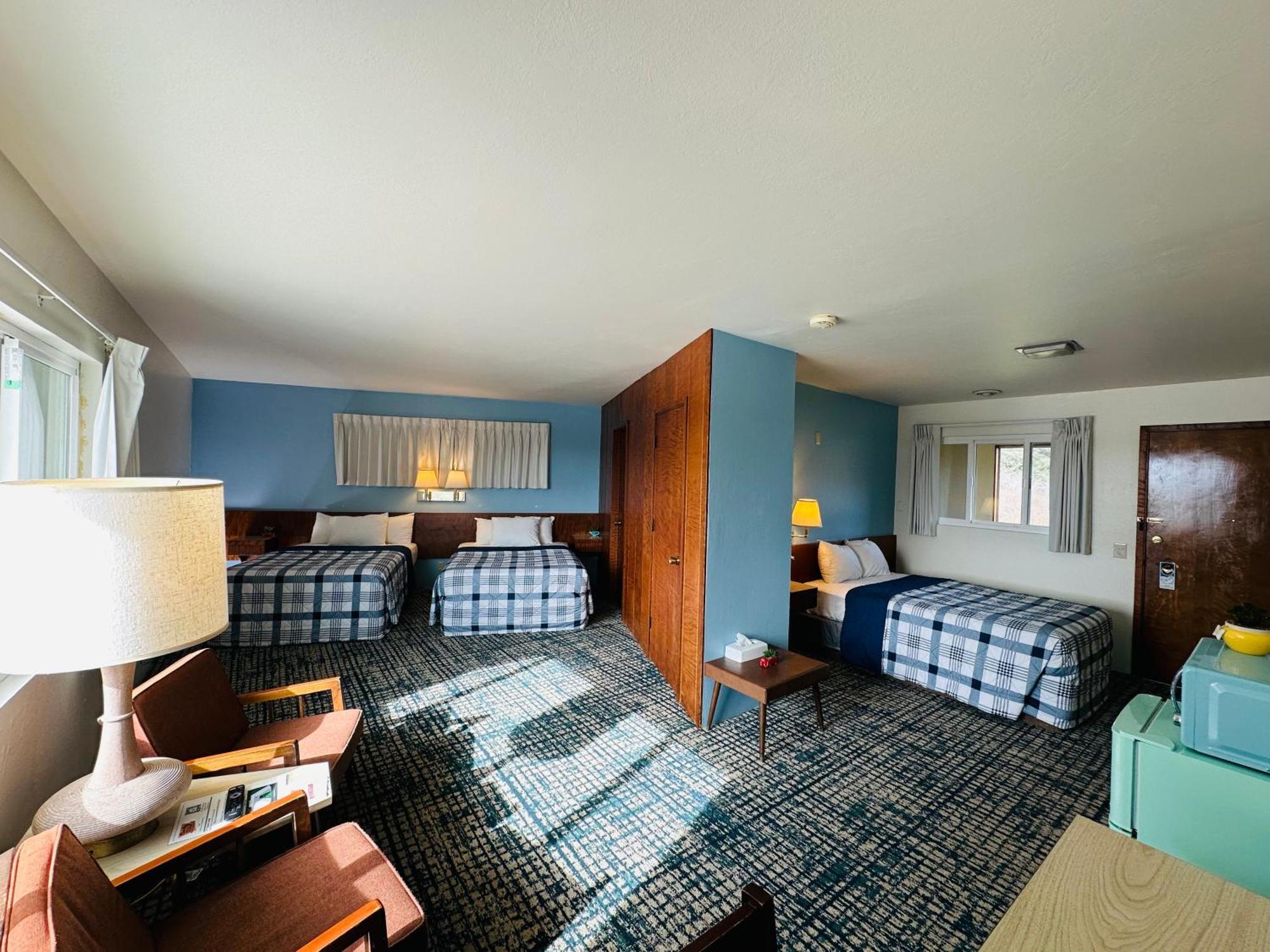 Triple Room,1747125315:JPEG