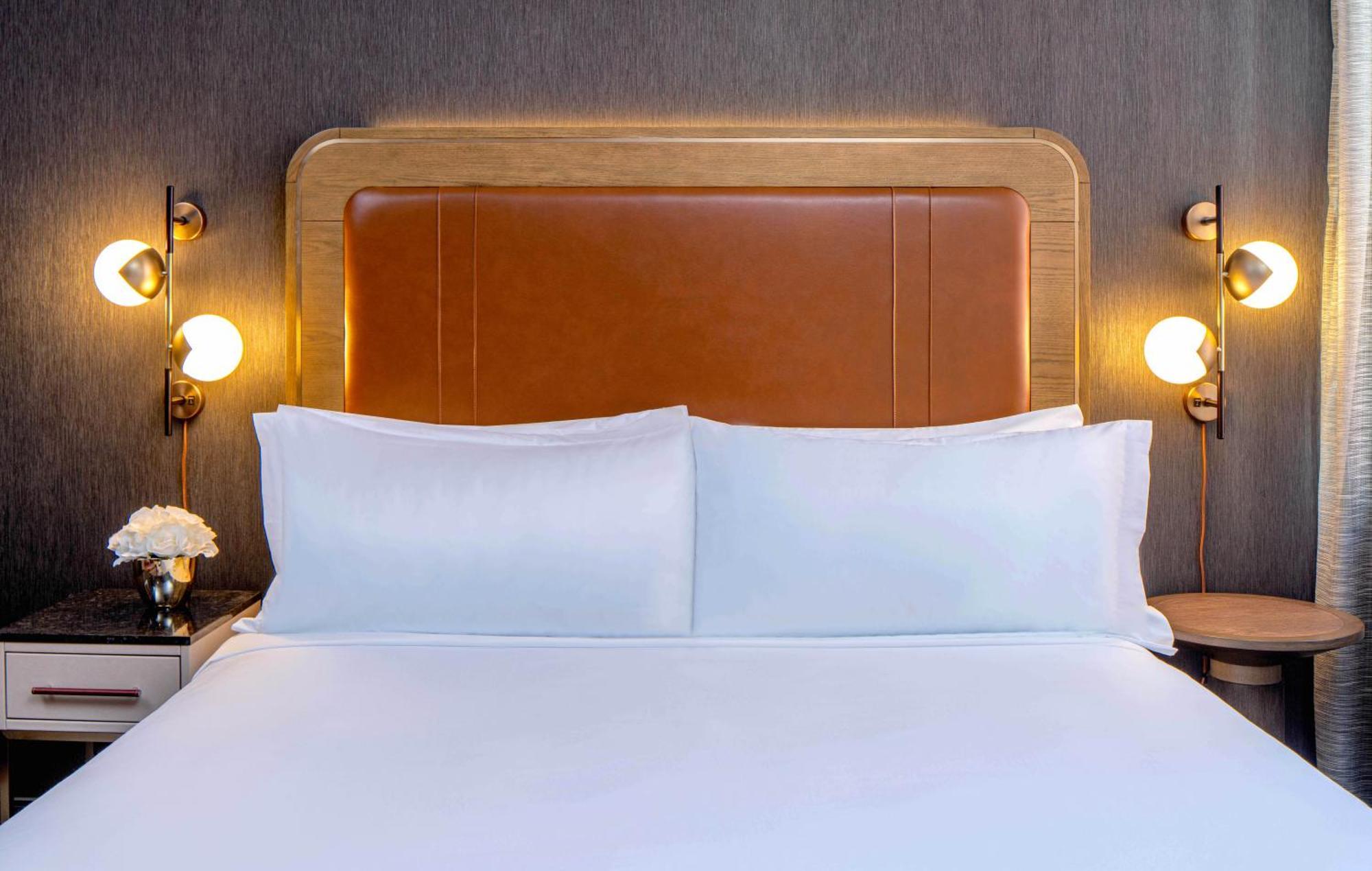 Guest room 1 Queen