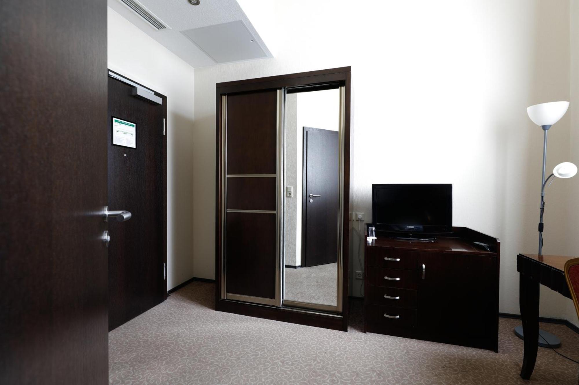 Small Single Room