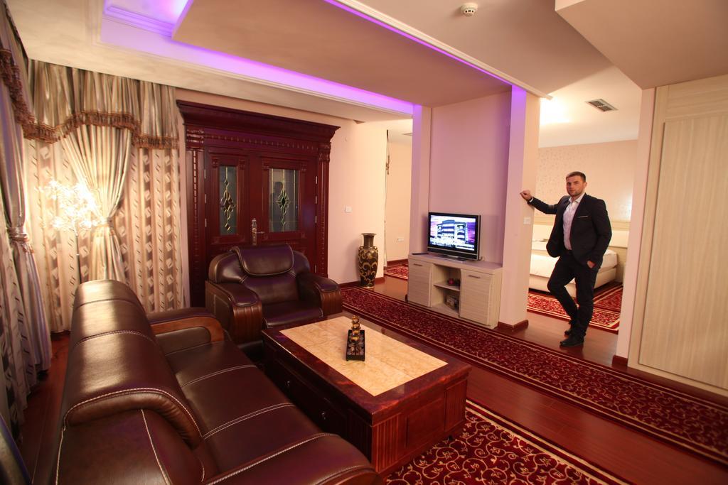Junior Suite,775135045:JPEG