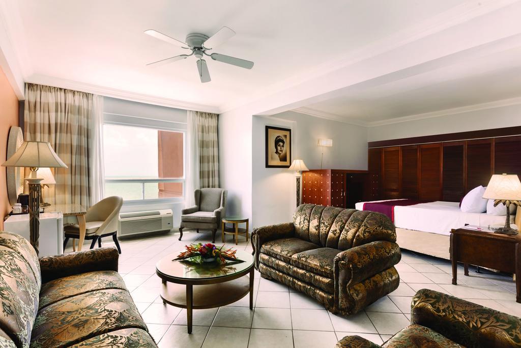 King Studio Suite Non-Smoking