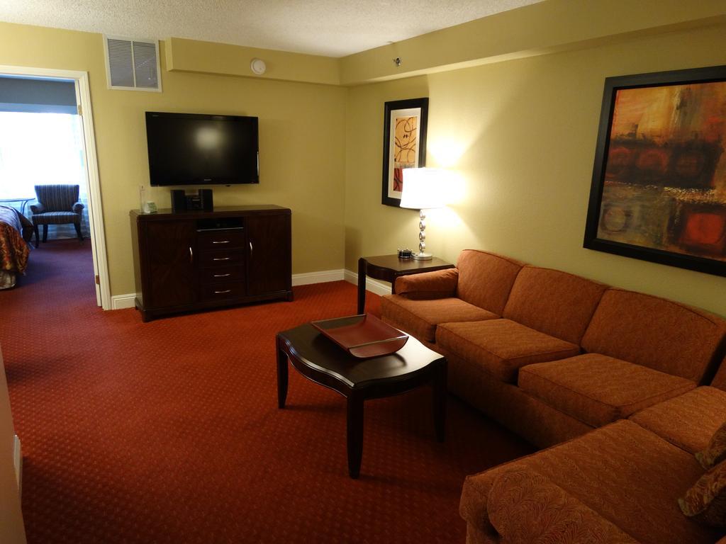 One-Bedroom Suite