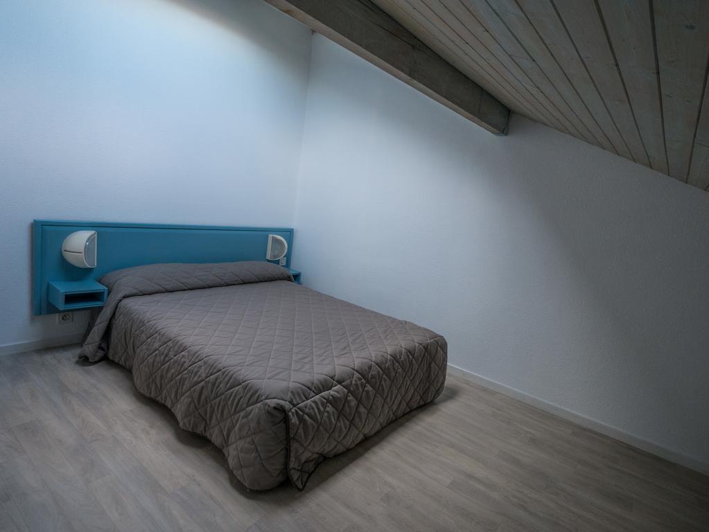 Two-Bedroom Apartment,697511652:JPEG