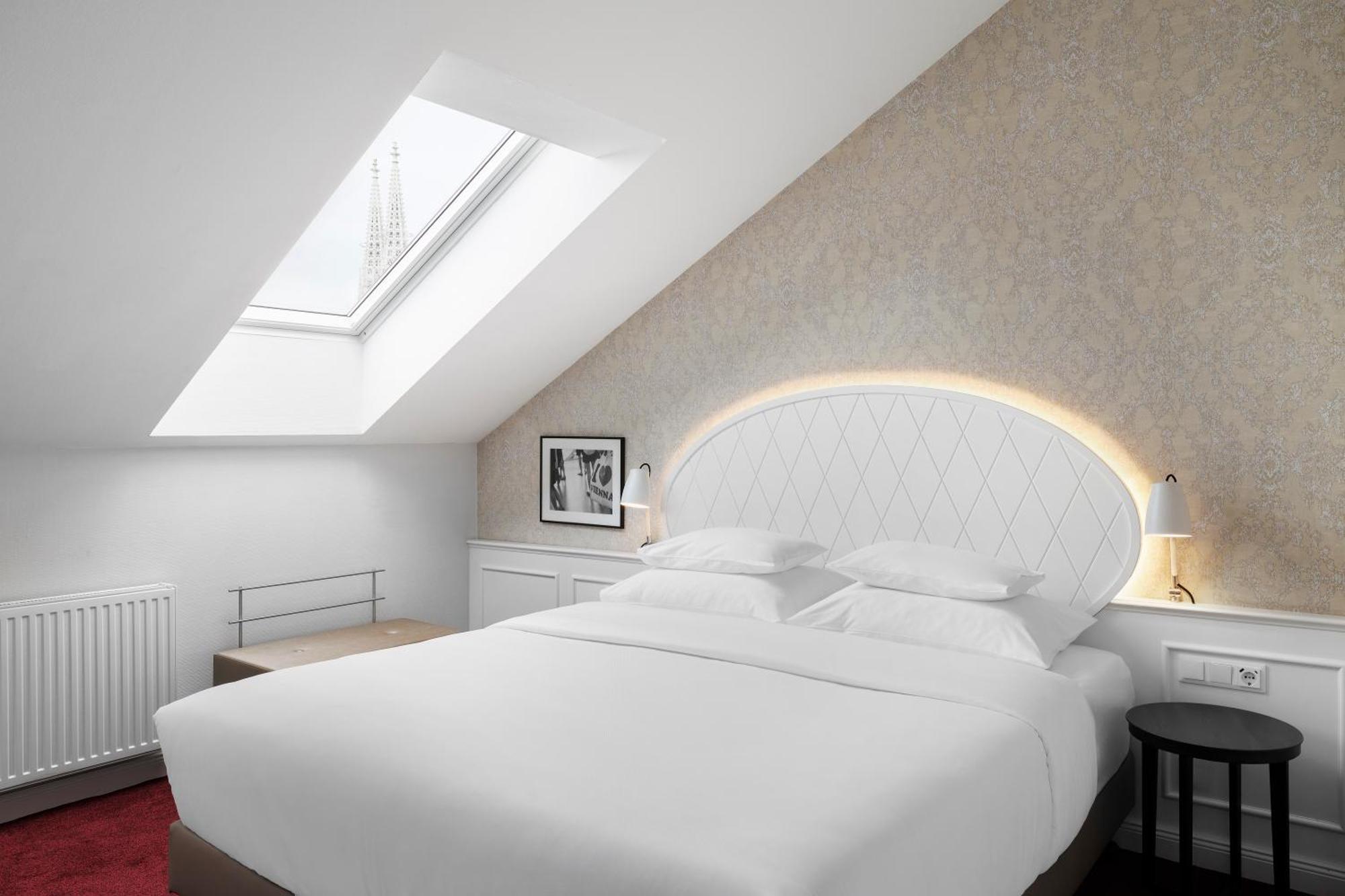 Superior Room 1 King Size bed