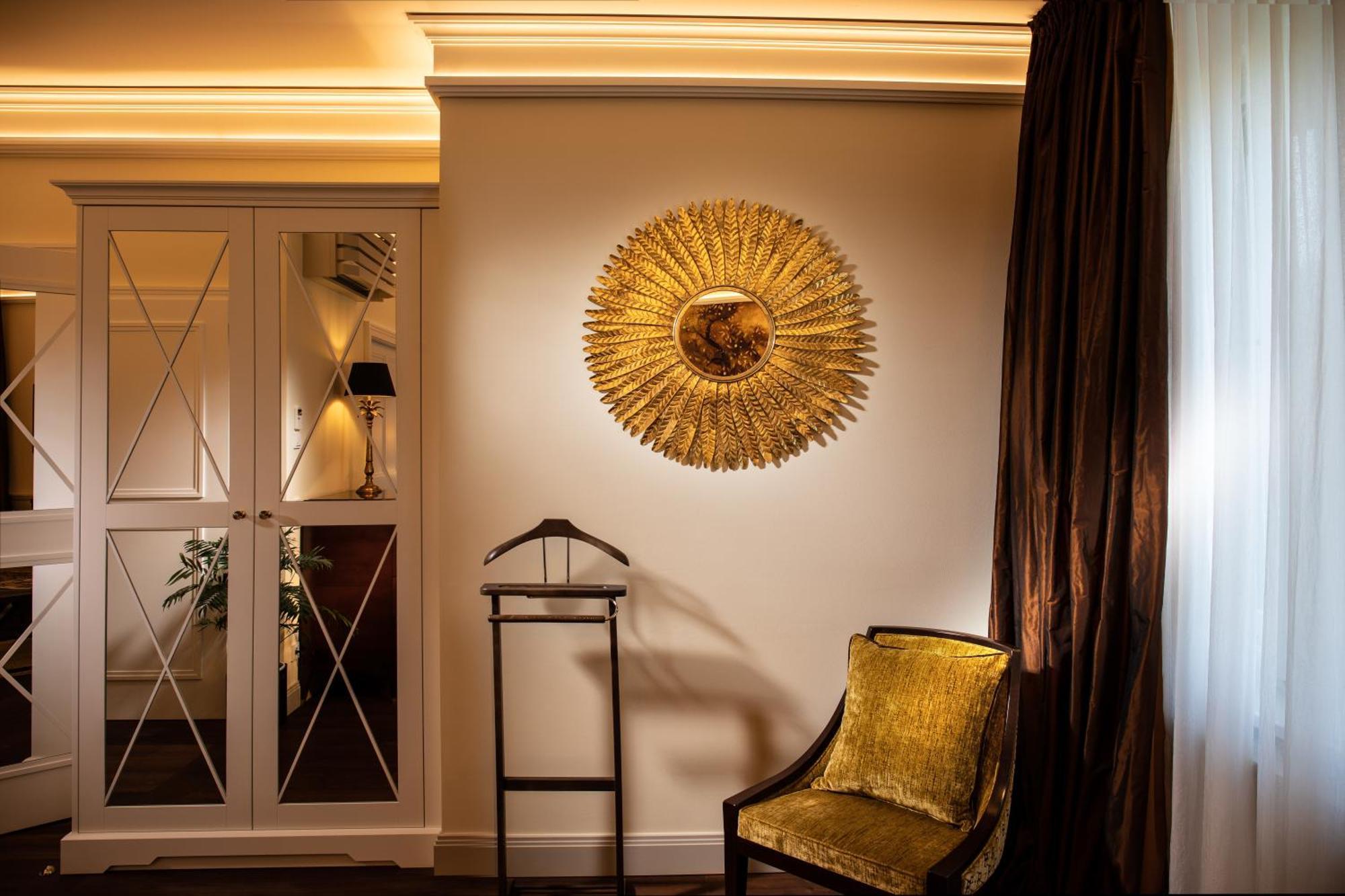 Luxury Suite