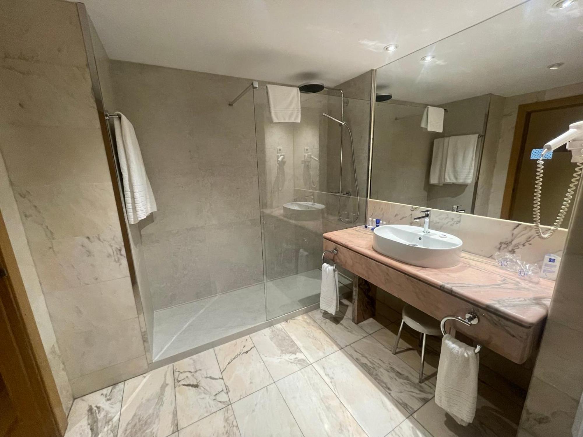 Double Room Terrace,1765838278:JPEG