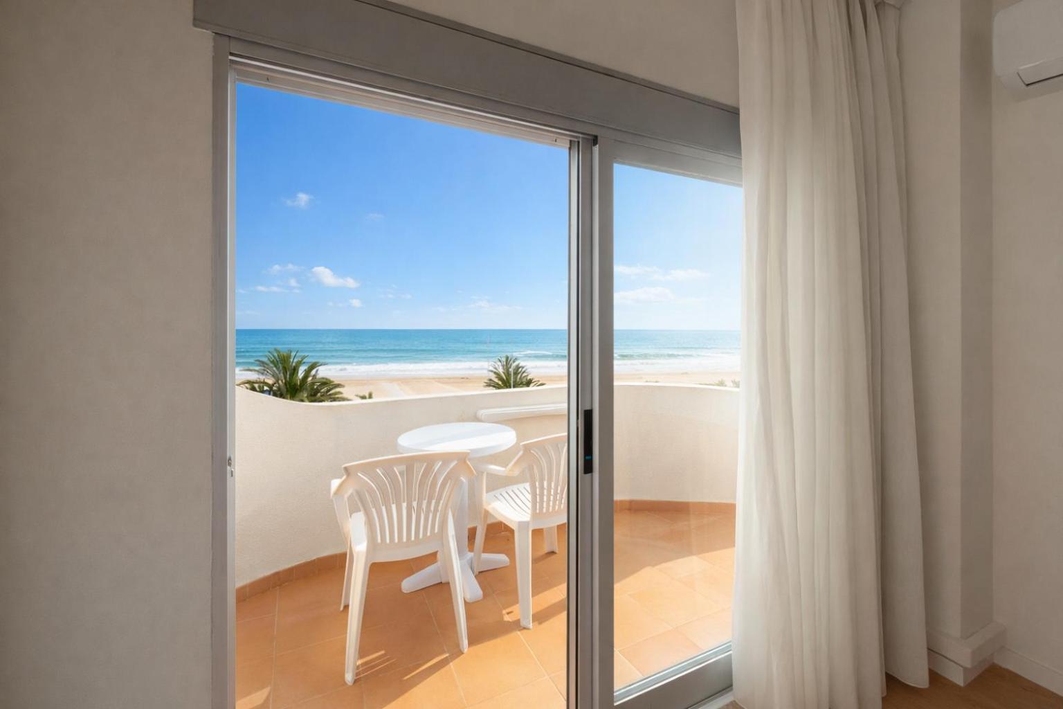 Double or Twin Room Terrace Sea View