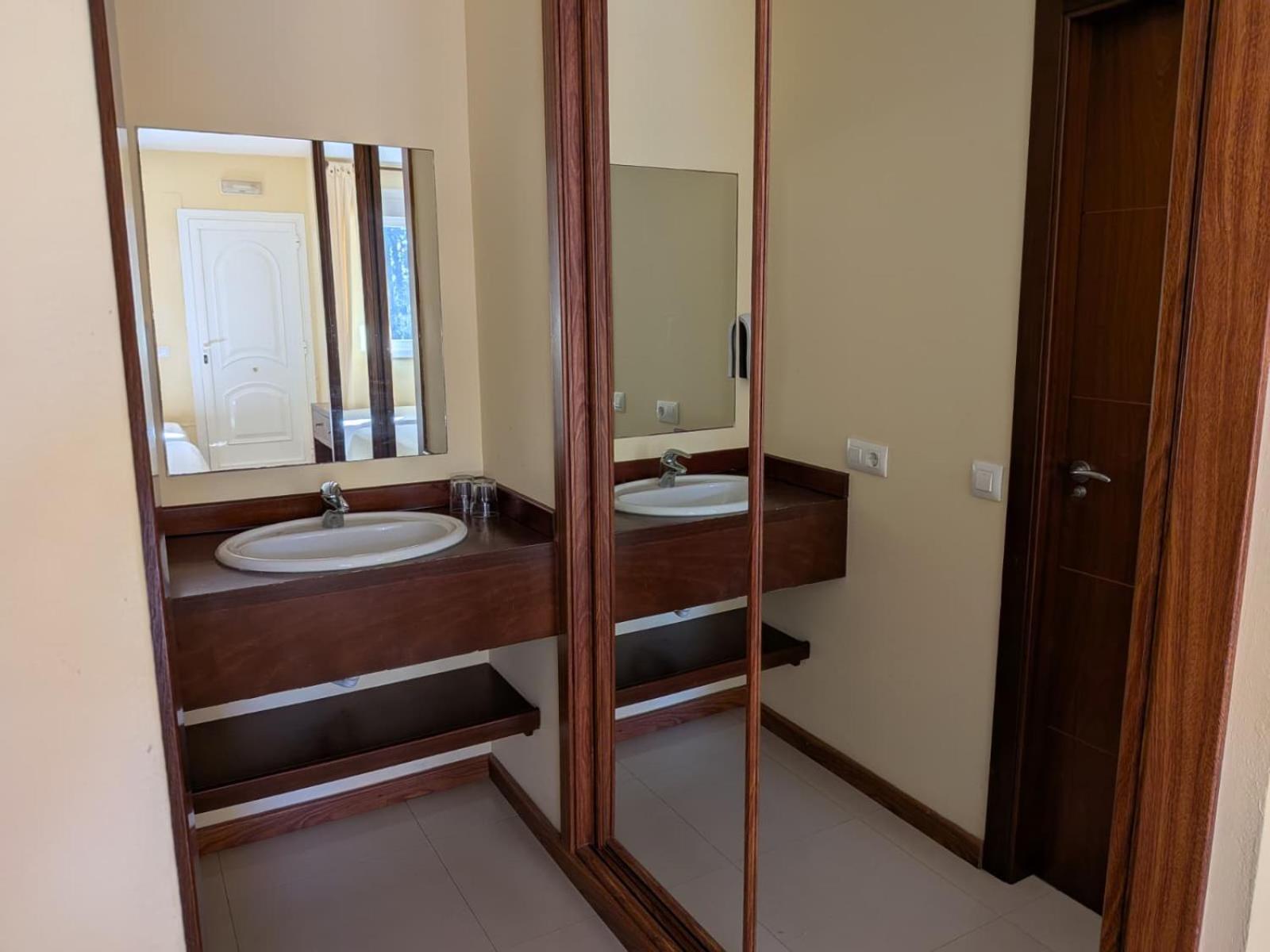 Double Room Extra Bed,1756403231:JPEG