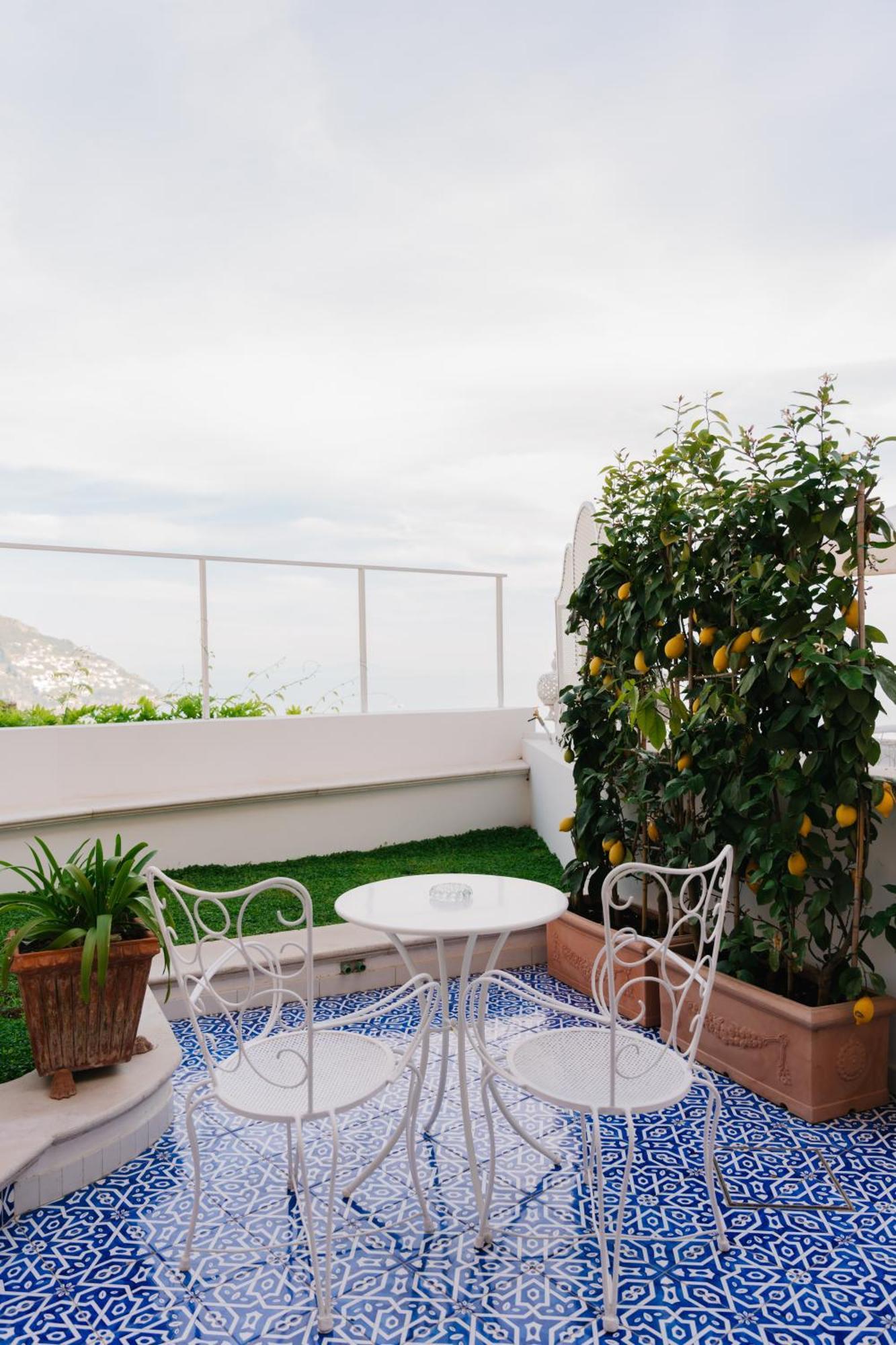Deluxe Triple Room Terrace Sea View