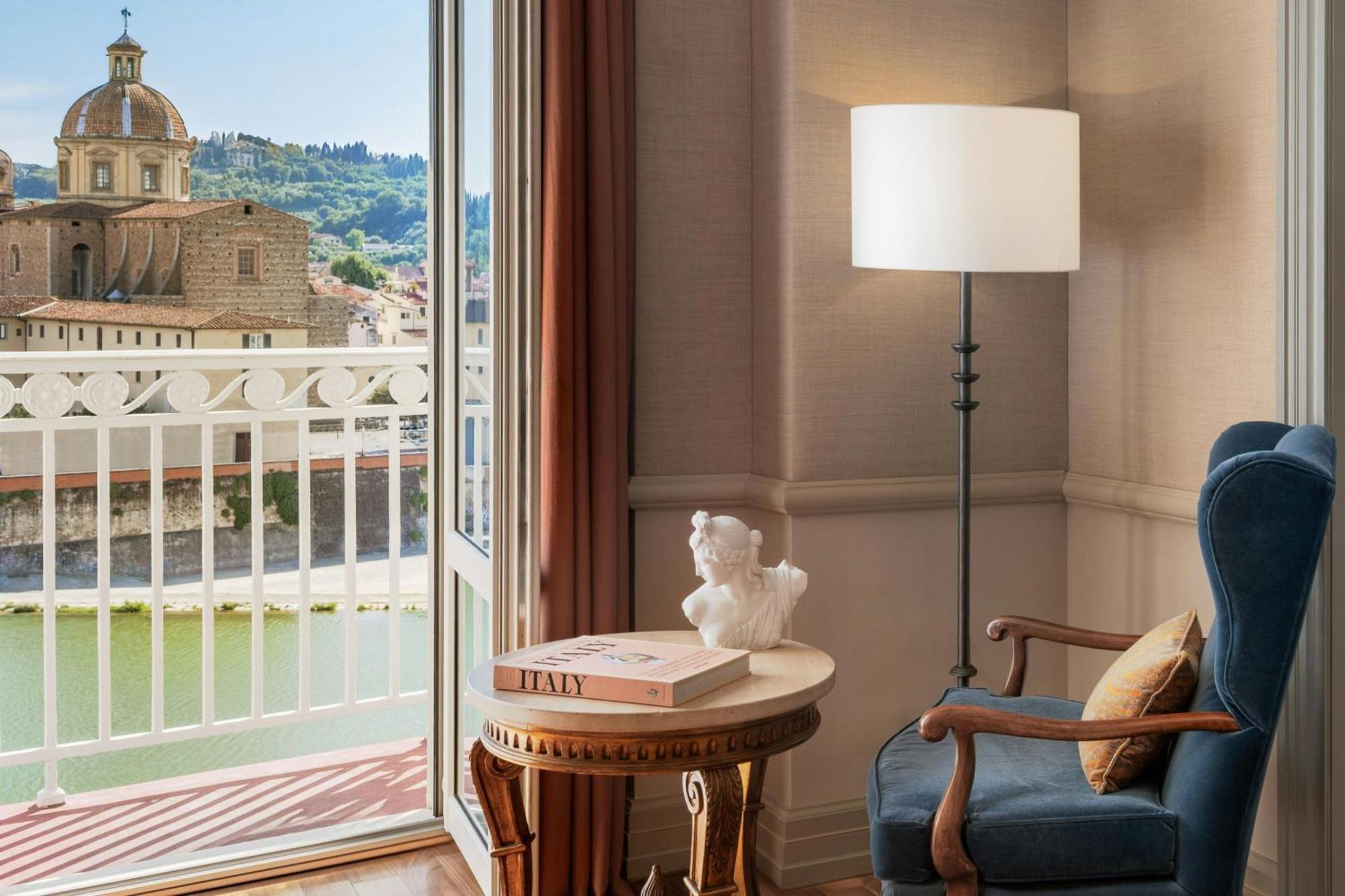 Junior King Suite River View