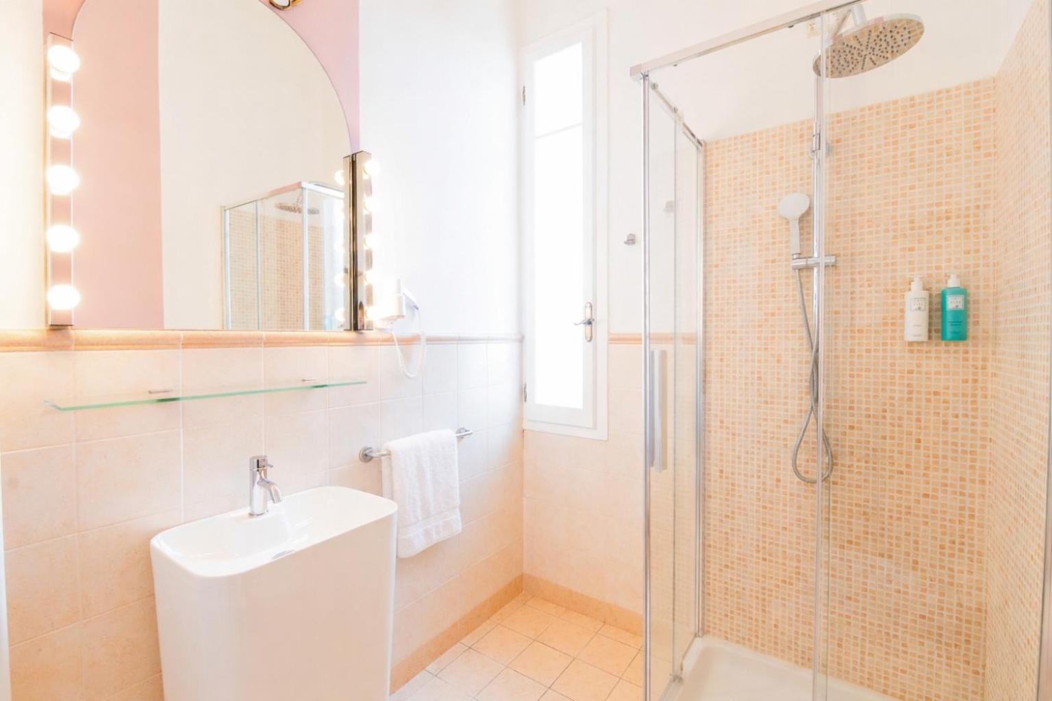 Classic Quadruple Room,1756407917:JPEG