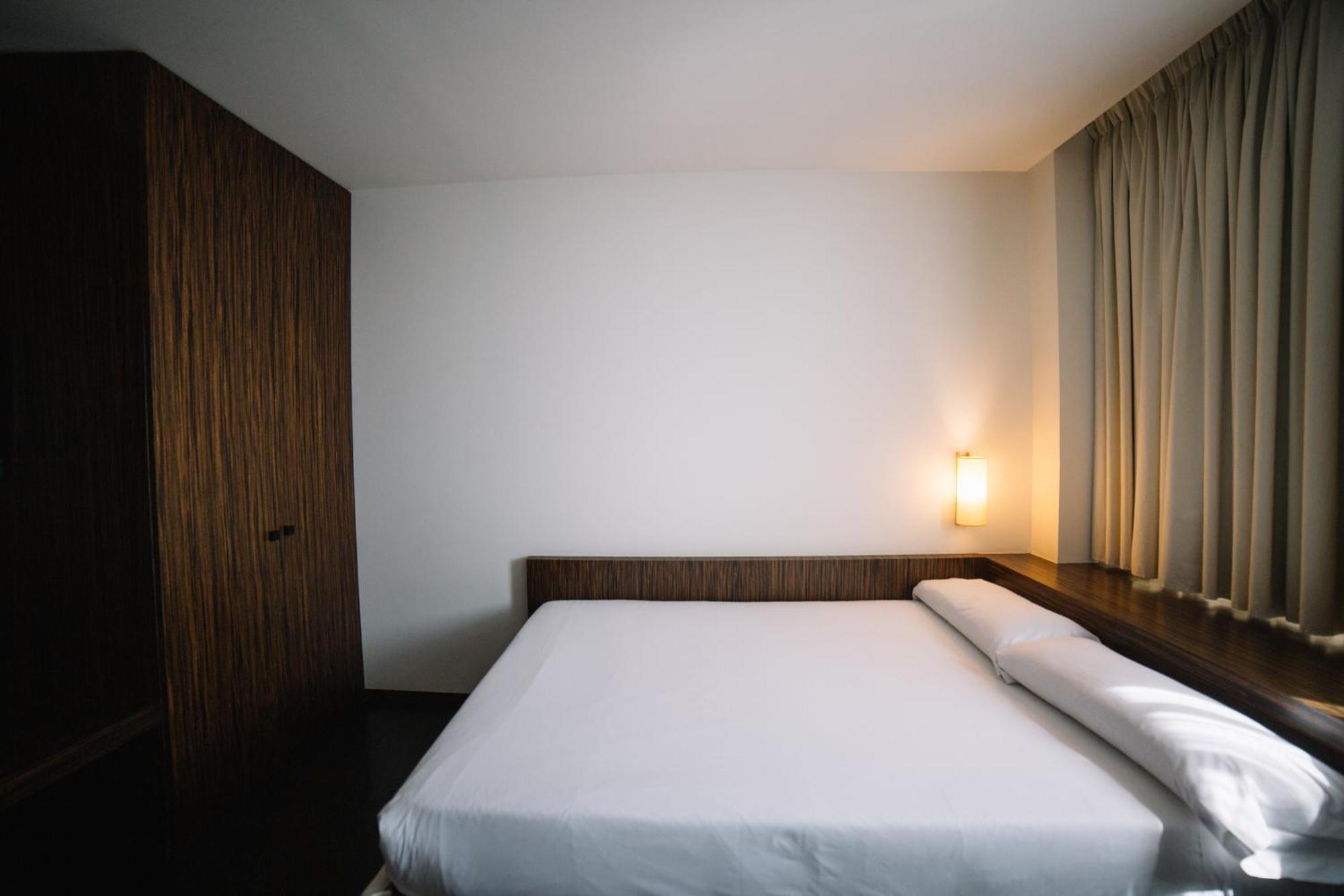 1 Single Bed,1756408453:JPEG