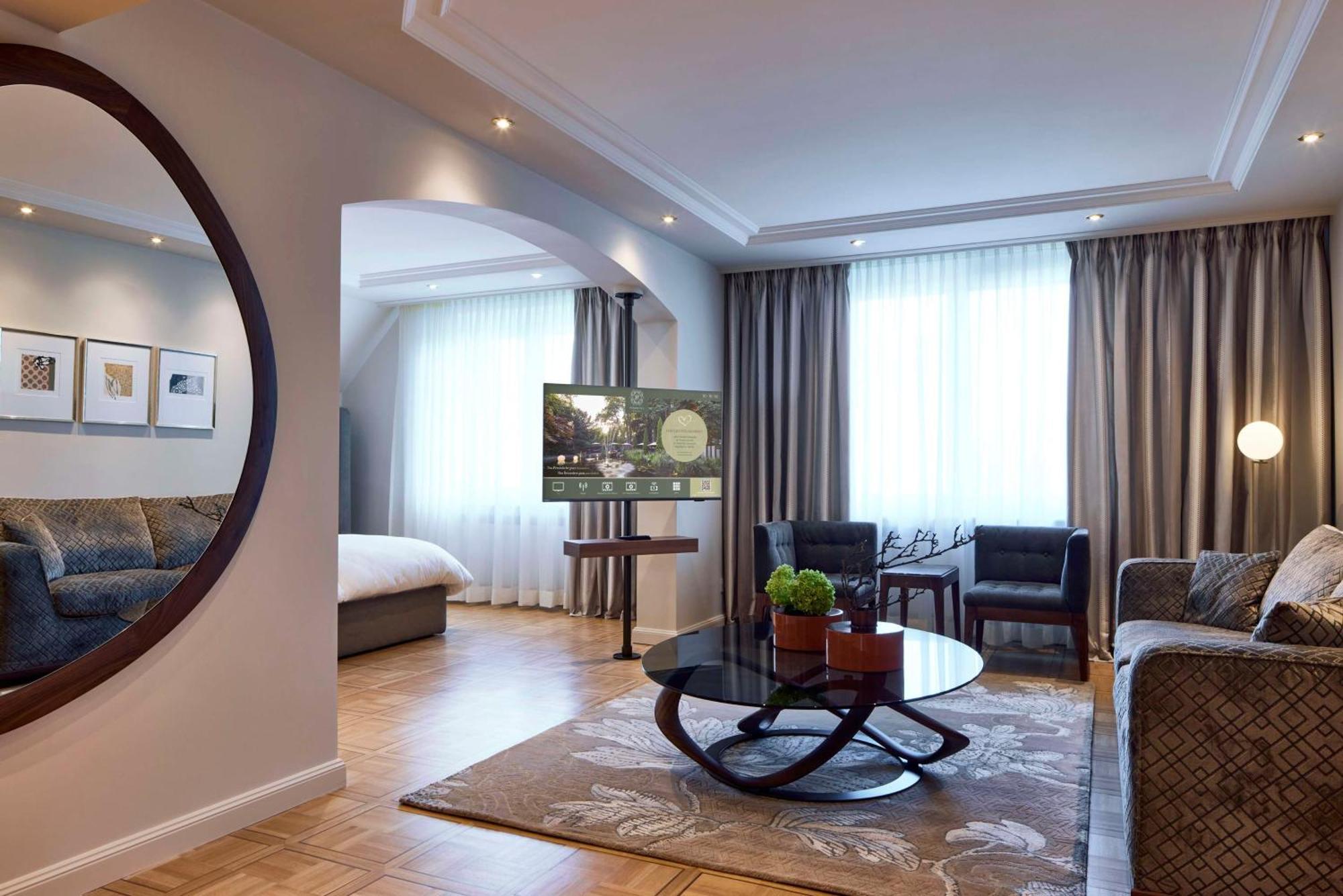 Junior Suite,1756417279:JPEG