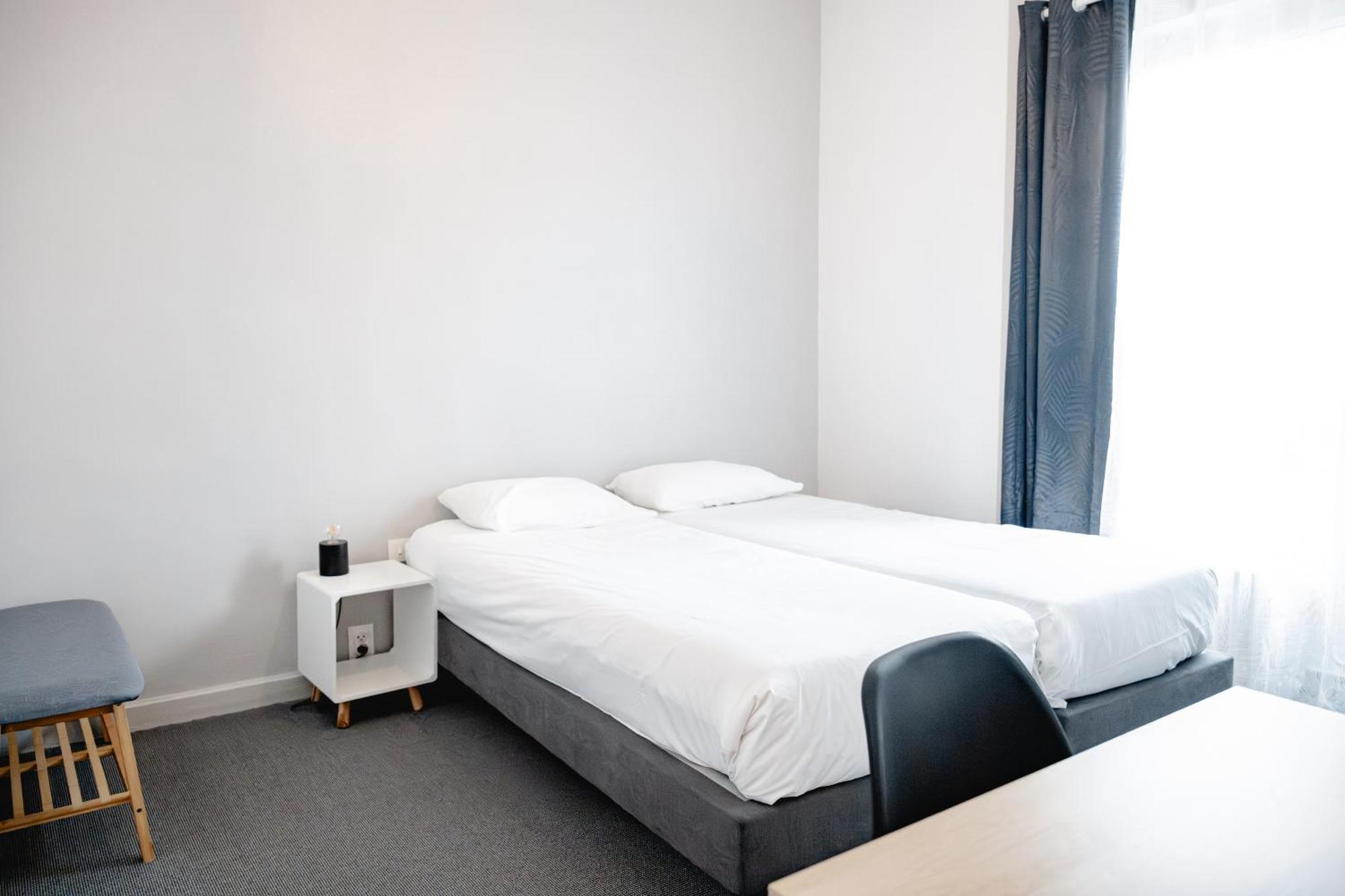 Twin Room,1756419929:JPEG