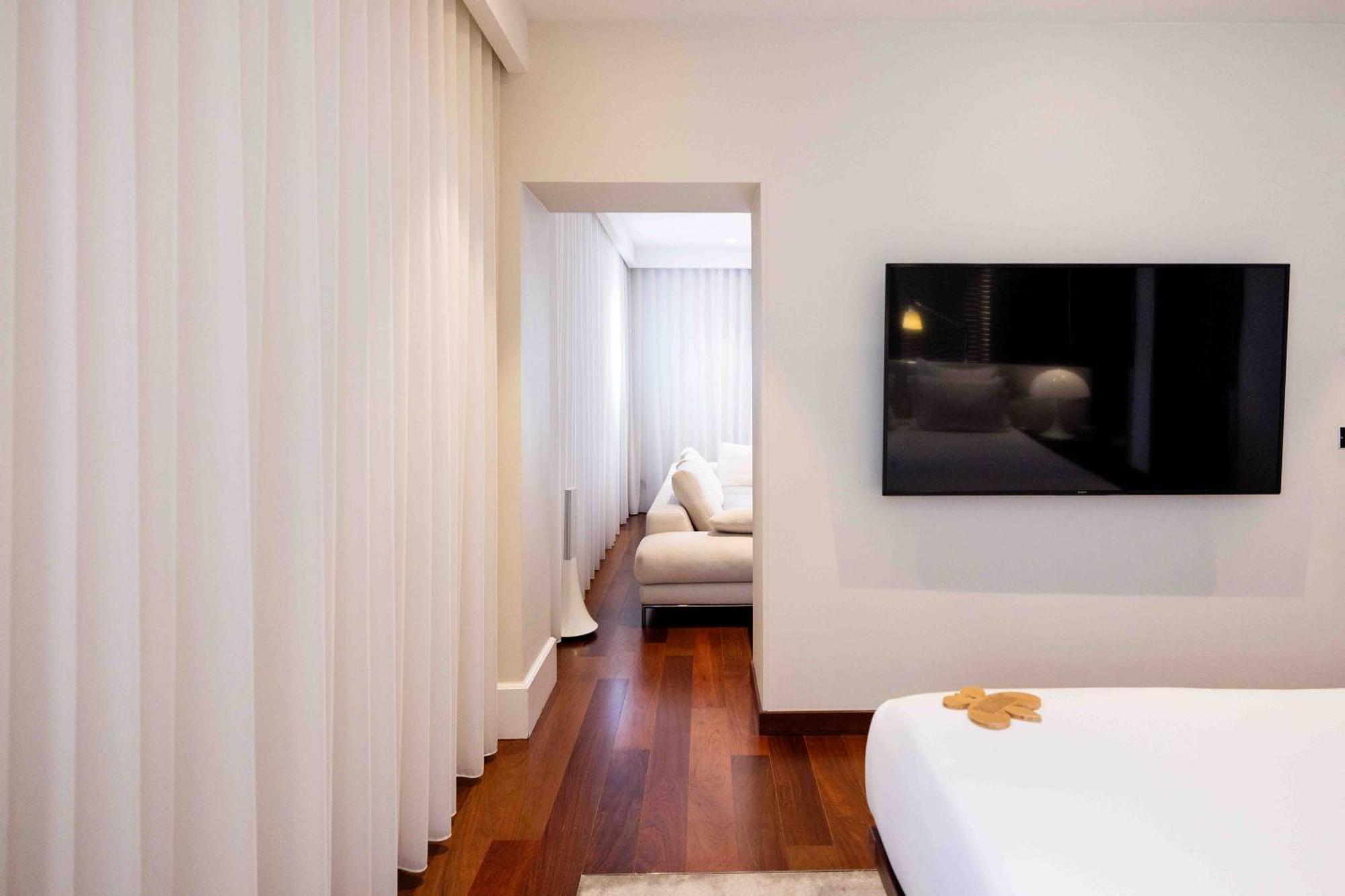 Luxe Suite