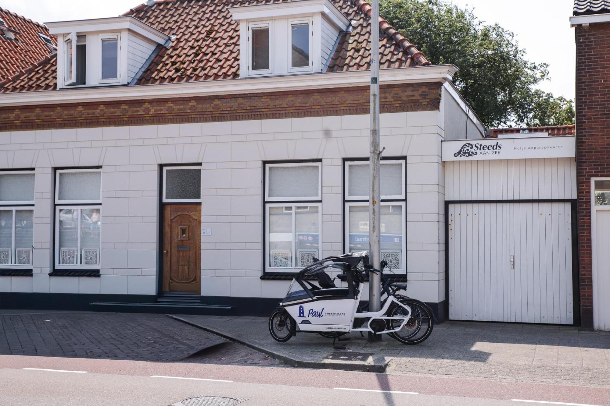 Studio 2 B&B Tramstraat or Buitensluisstraat