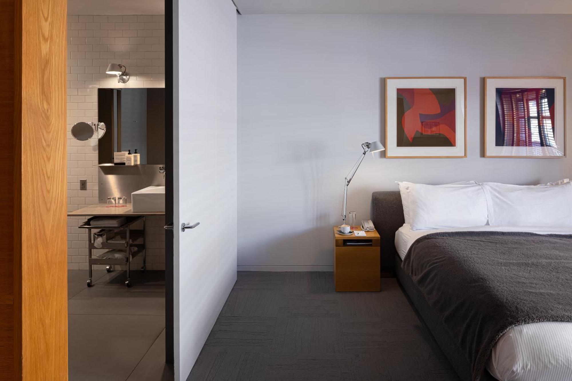 Deluxe Suite,1756425946:JPEG