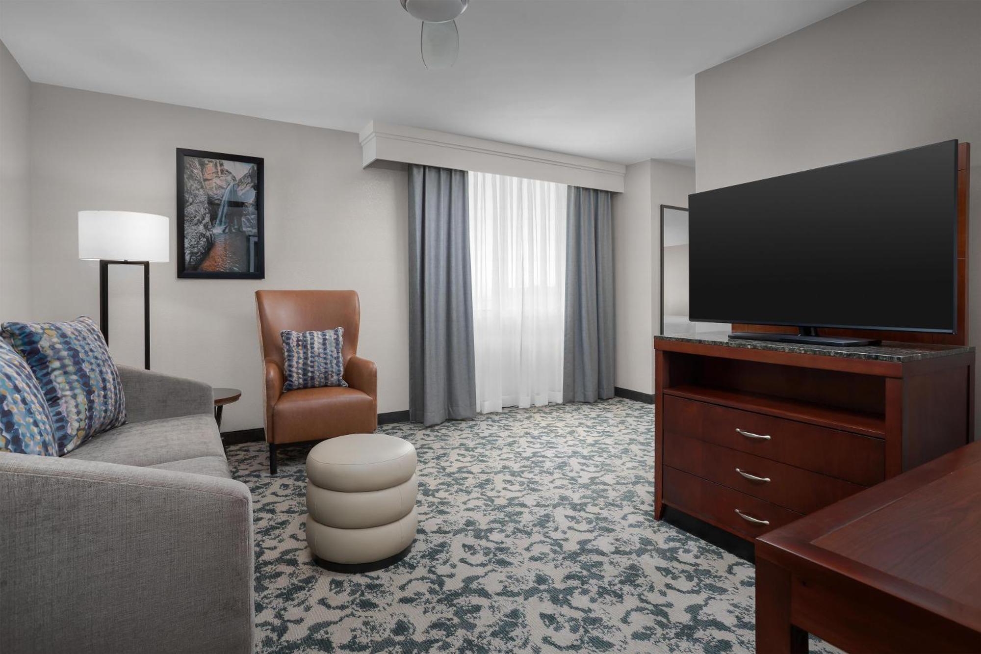 Junior King Suite with Seating Area
