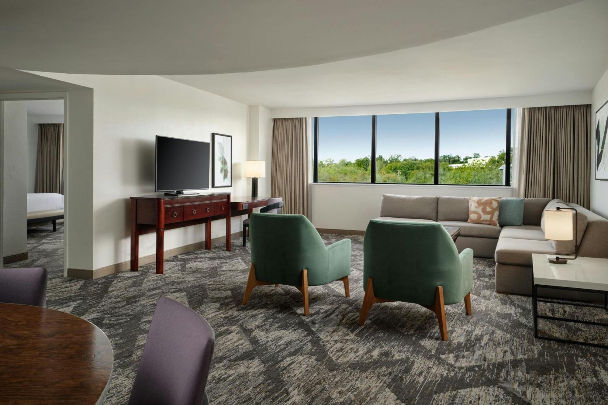 Penthouse Suite 1 King,1756427456:JPEG