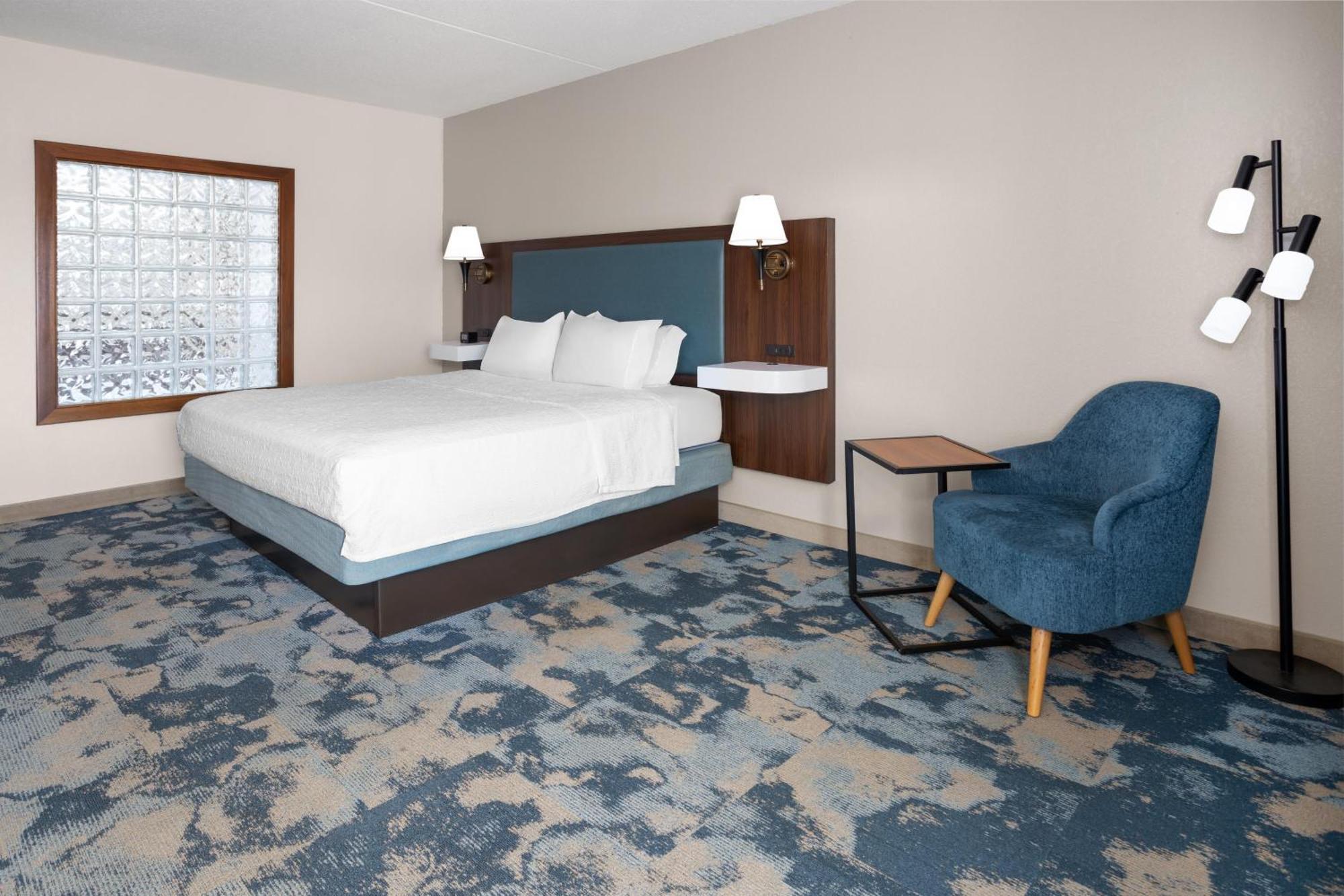 Deluxe King Room with Whirpool - Non-Smoking