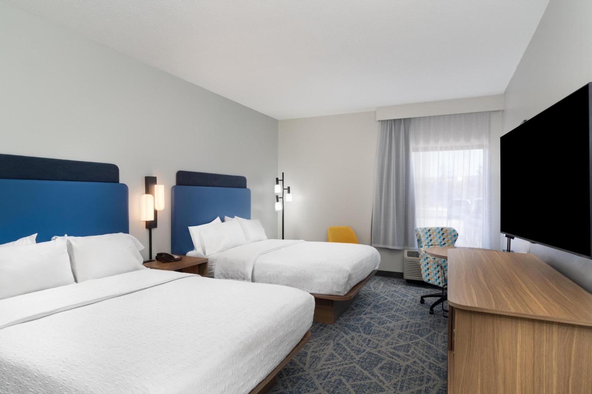 Queen Room with Two Queen Beds - Hearing Access/Non-Smoking