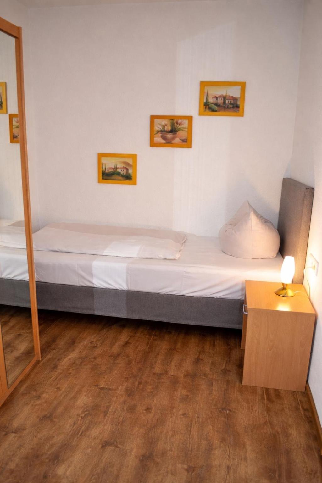 Single Room,1756433257:JPEG