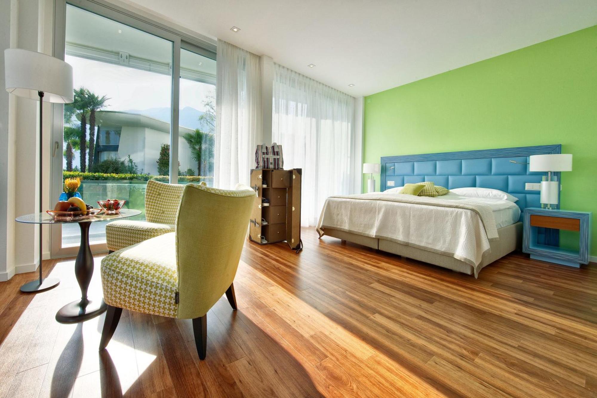Deluxe Double Room Partial Lake View