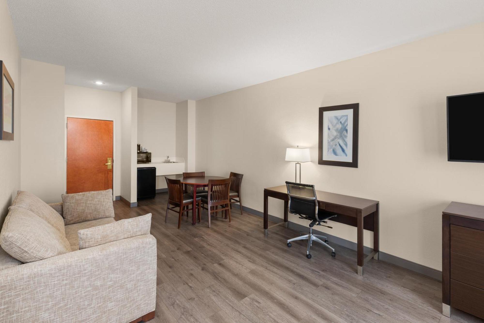 King Studio Suite Non-Smoking