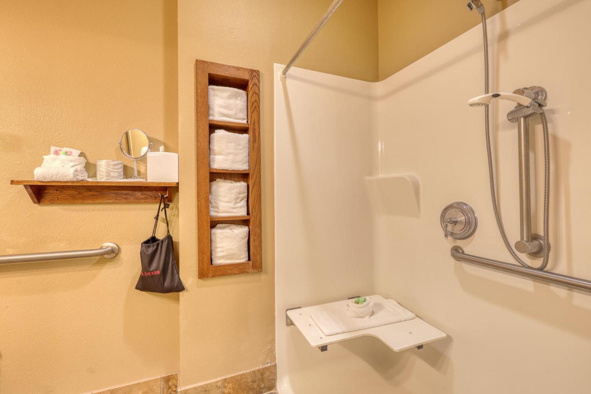 King Room - Disability Access,1756451113:JPEG