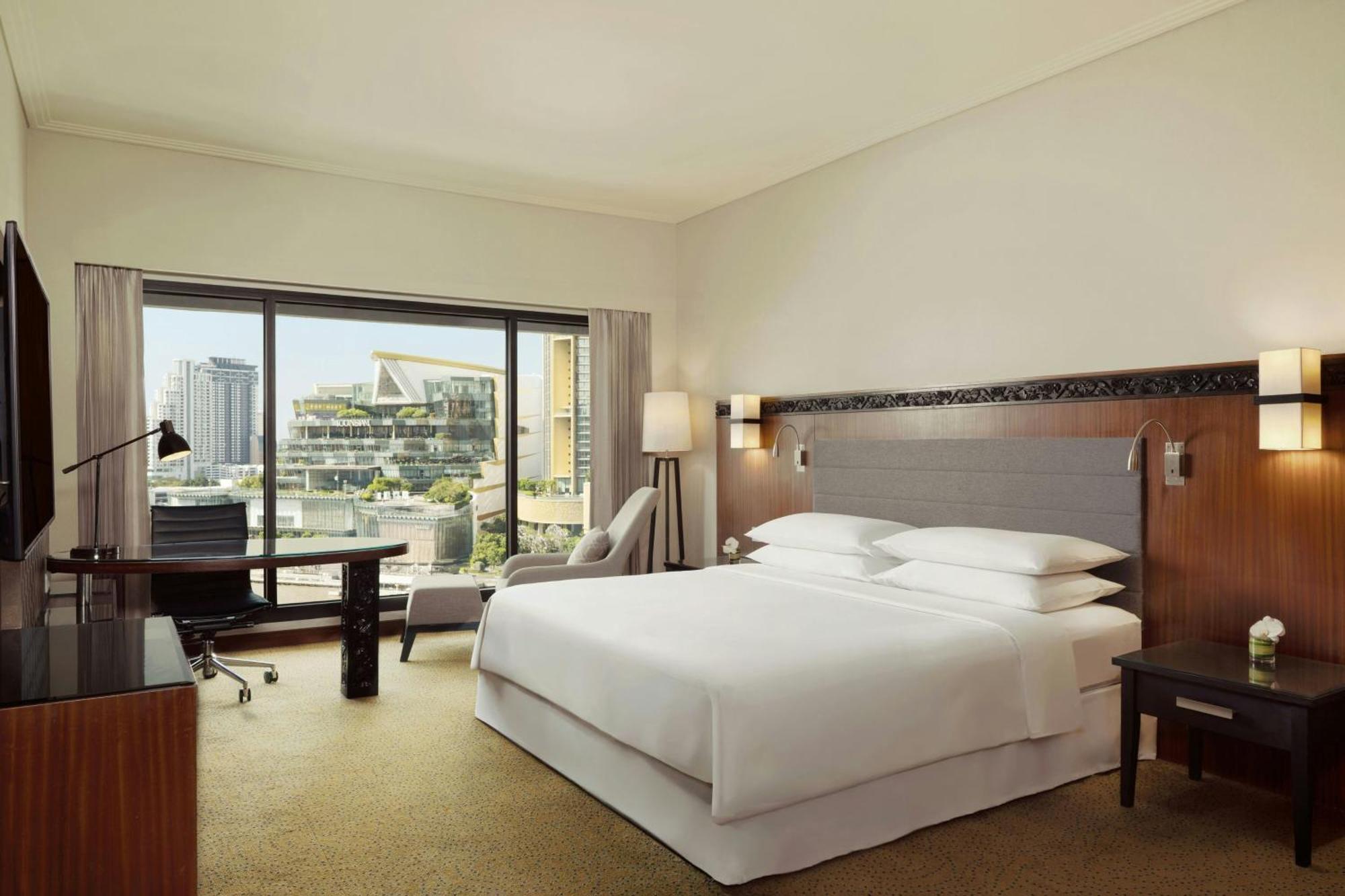 Premium Deluxe Guest room 1 King River view