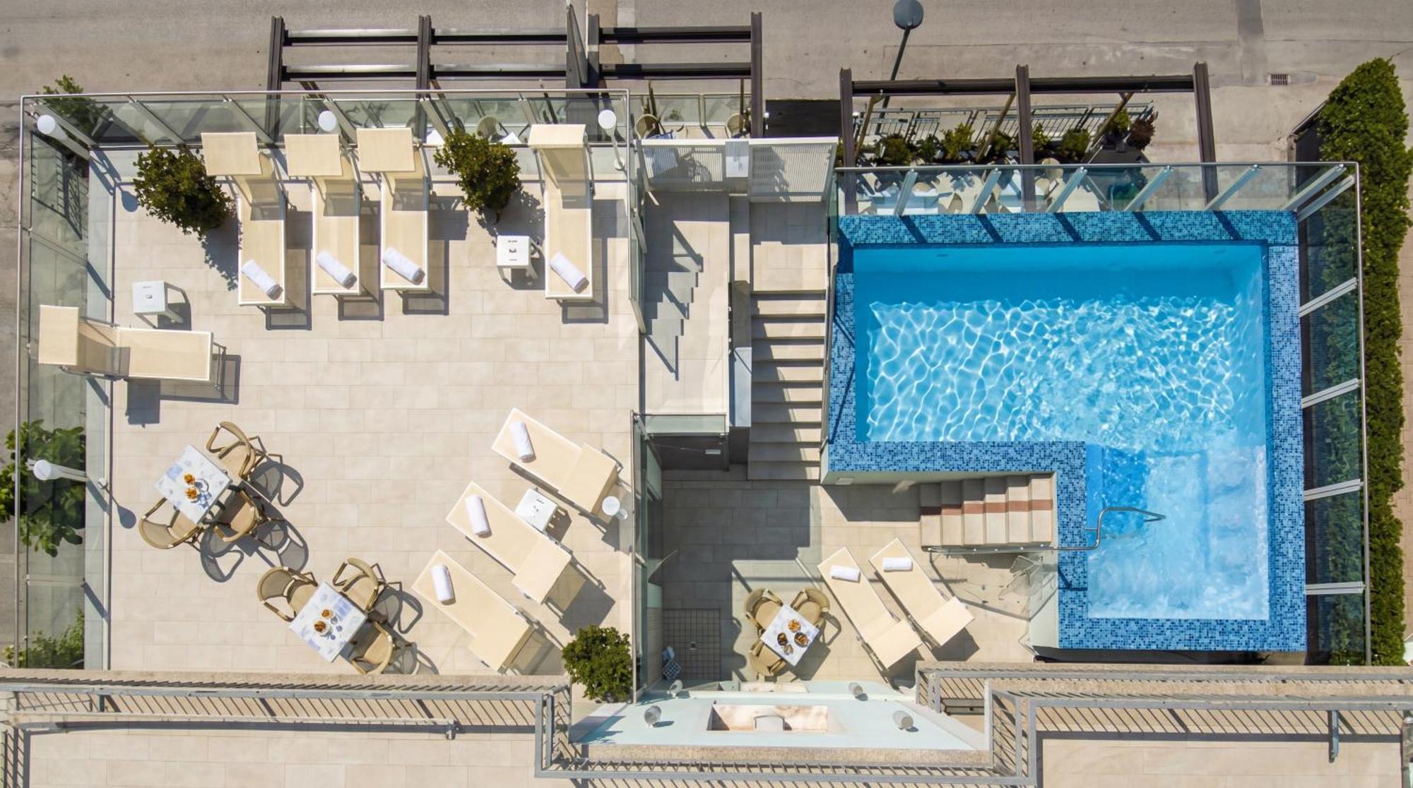 Appartamento con 1 Camera da Letto, Balcone e Vista Mare