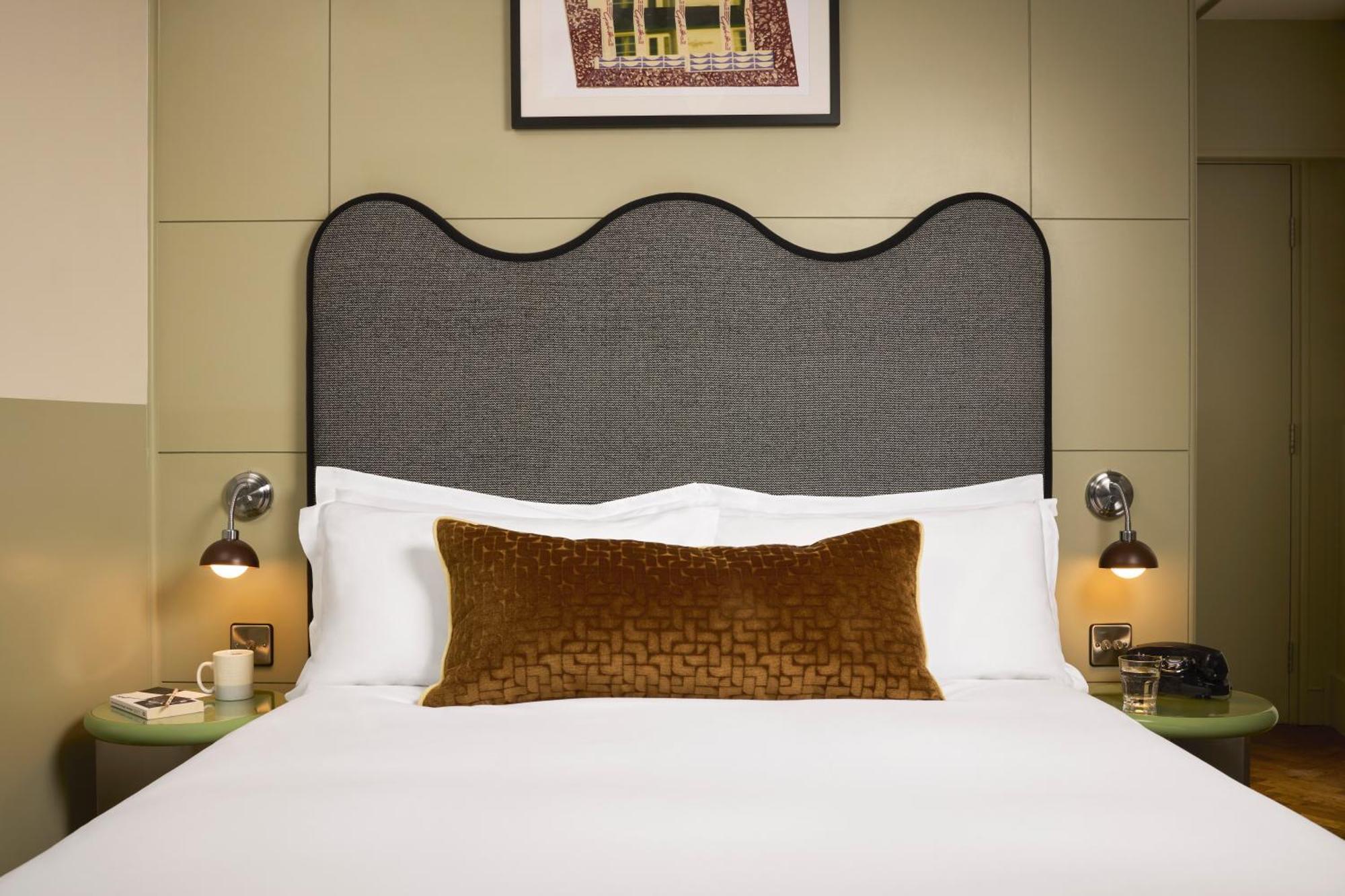 Cosy Up,1756457812:JPEG