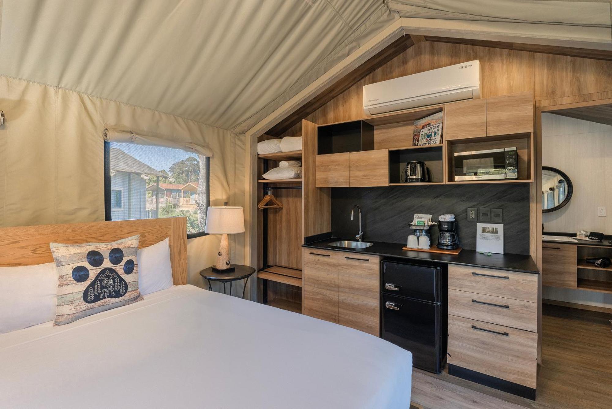 Glamping Cabin 3 beds