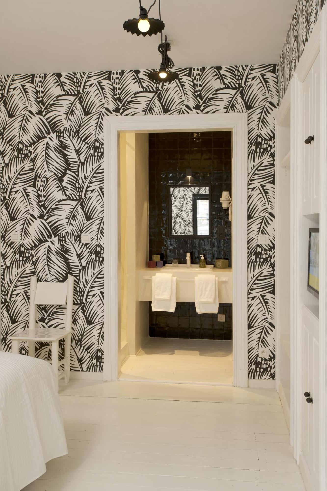 Double Room Private Bathroom