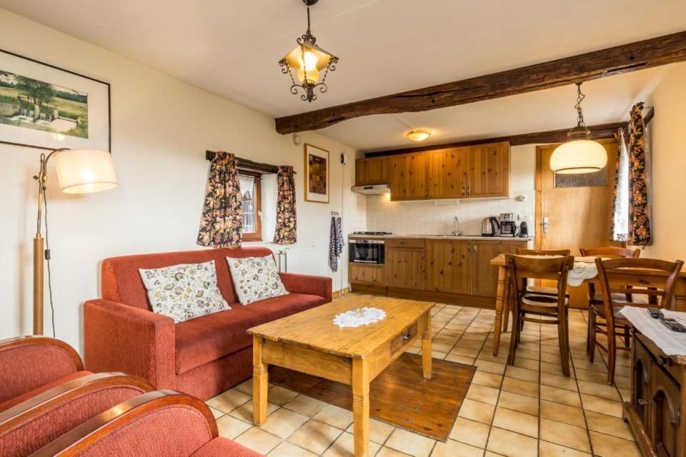 Two-Bedroom Apartment,1756478565:JPEG