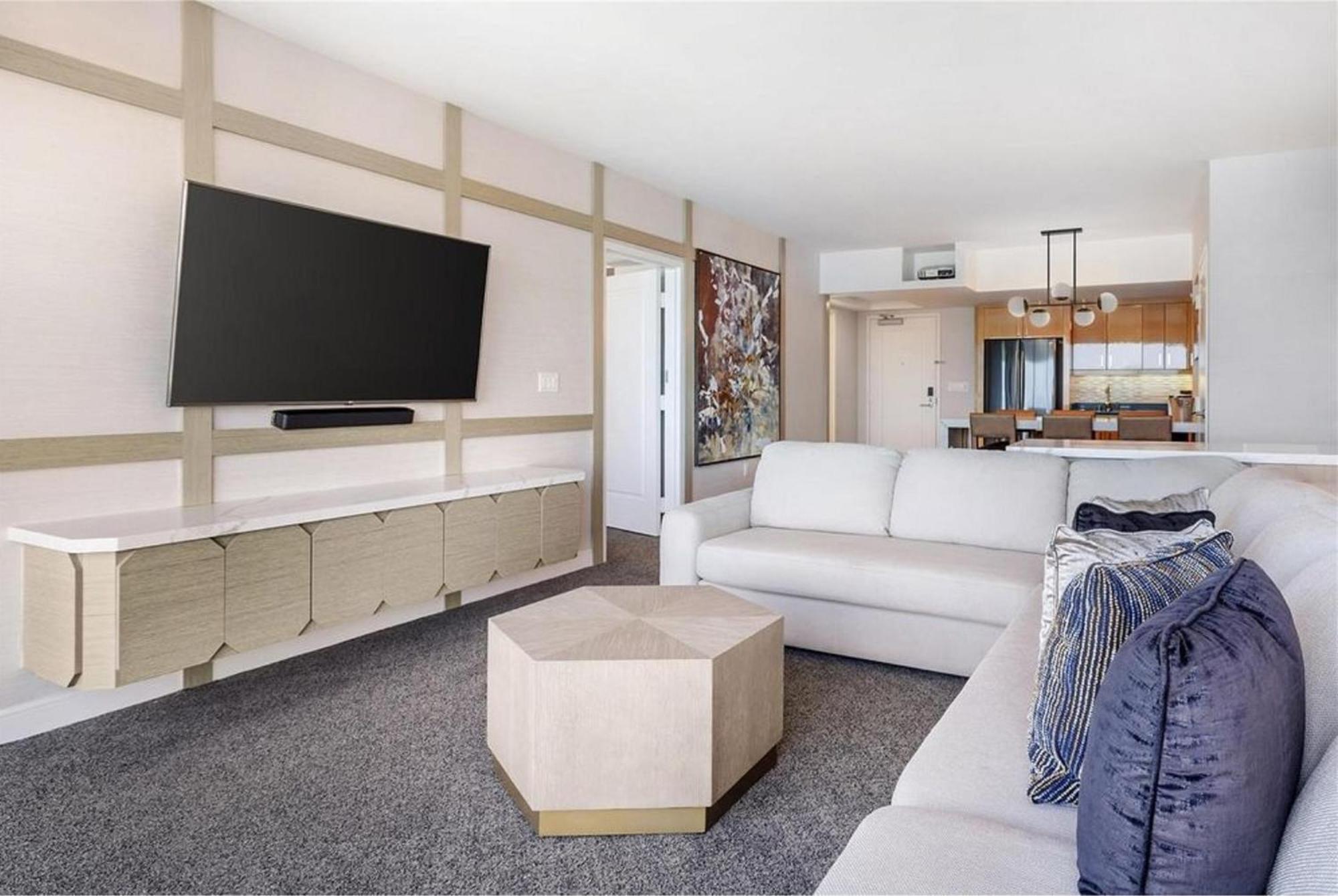 One-Bedroom Suite Kitchen