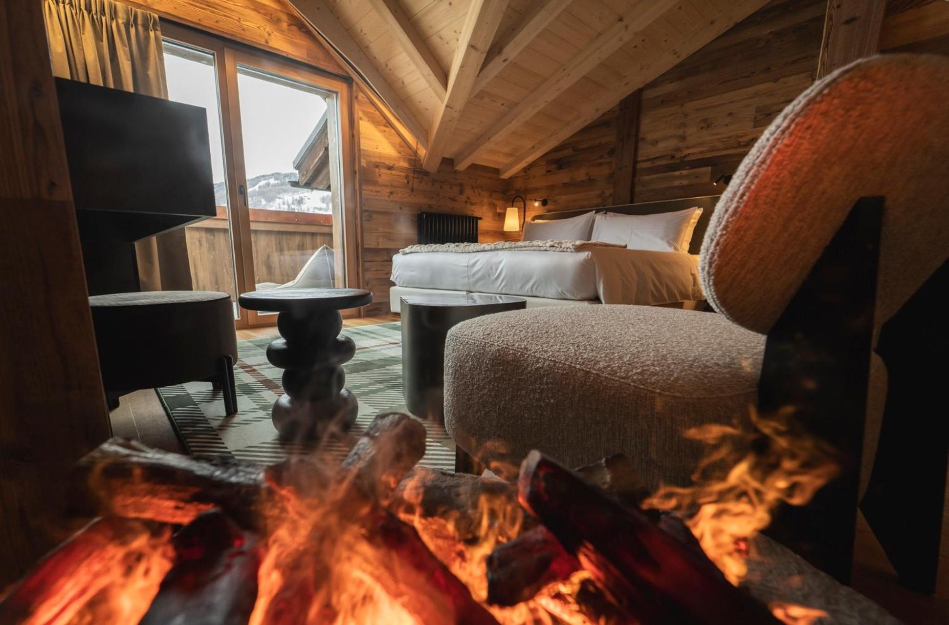 Suite Outdoor Hot Tub