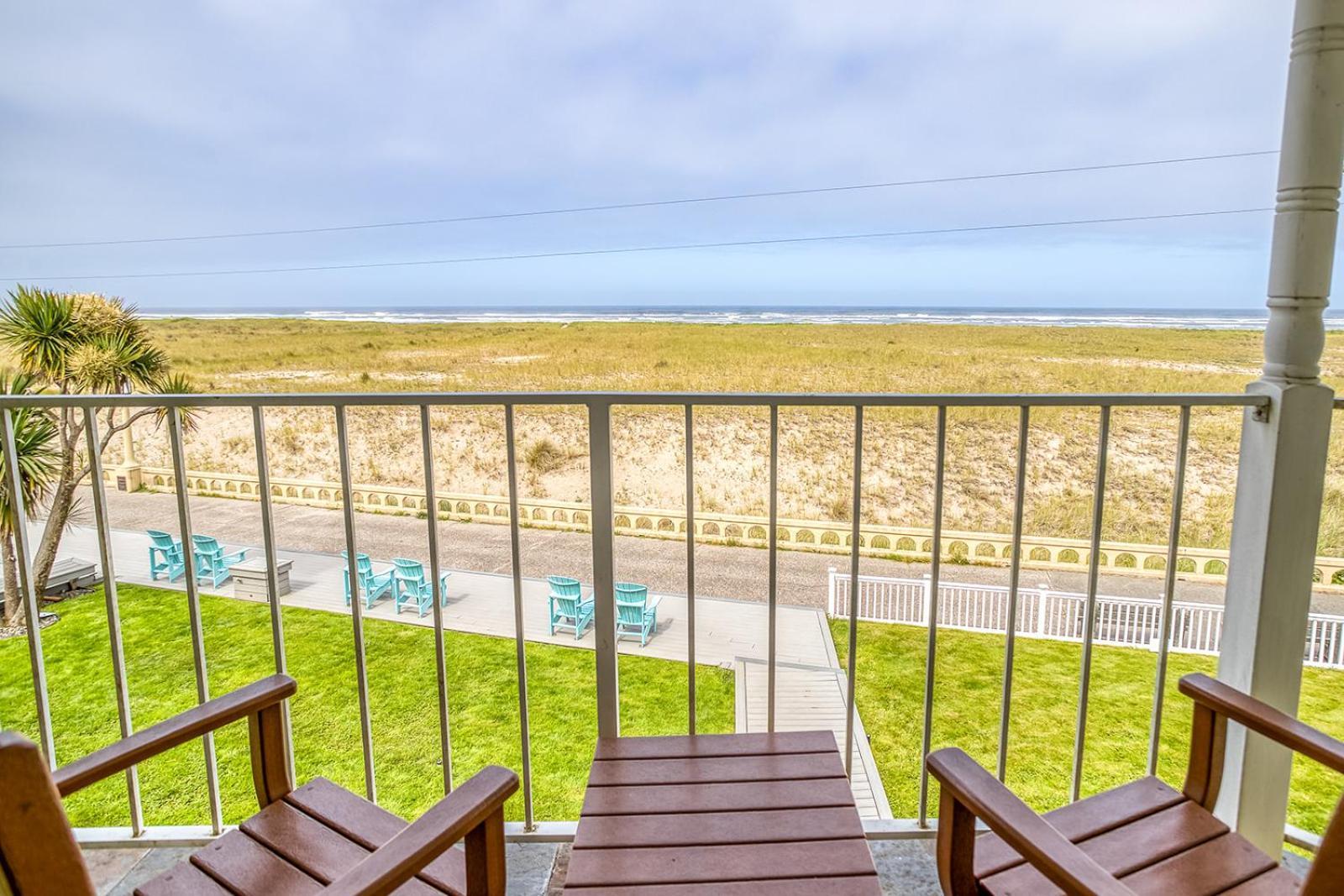 Oceanfront Queen