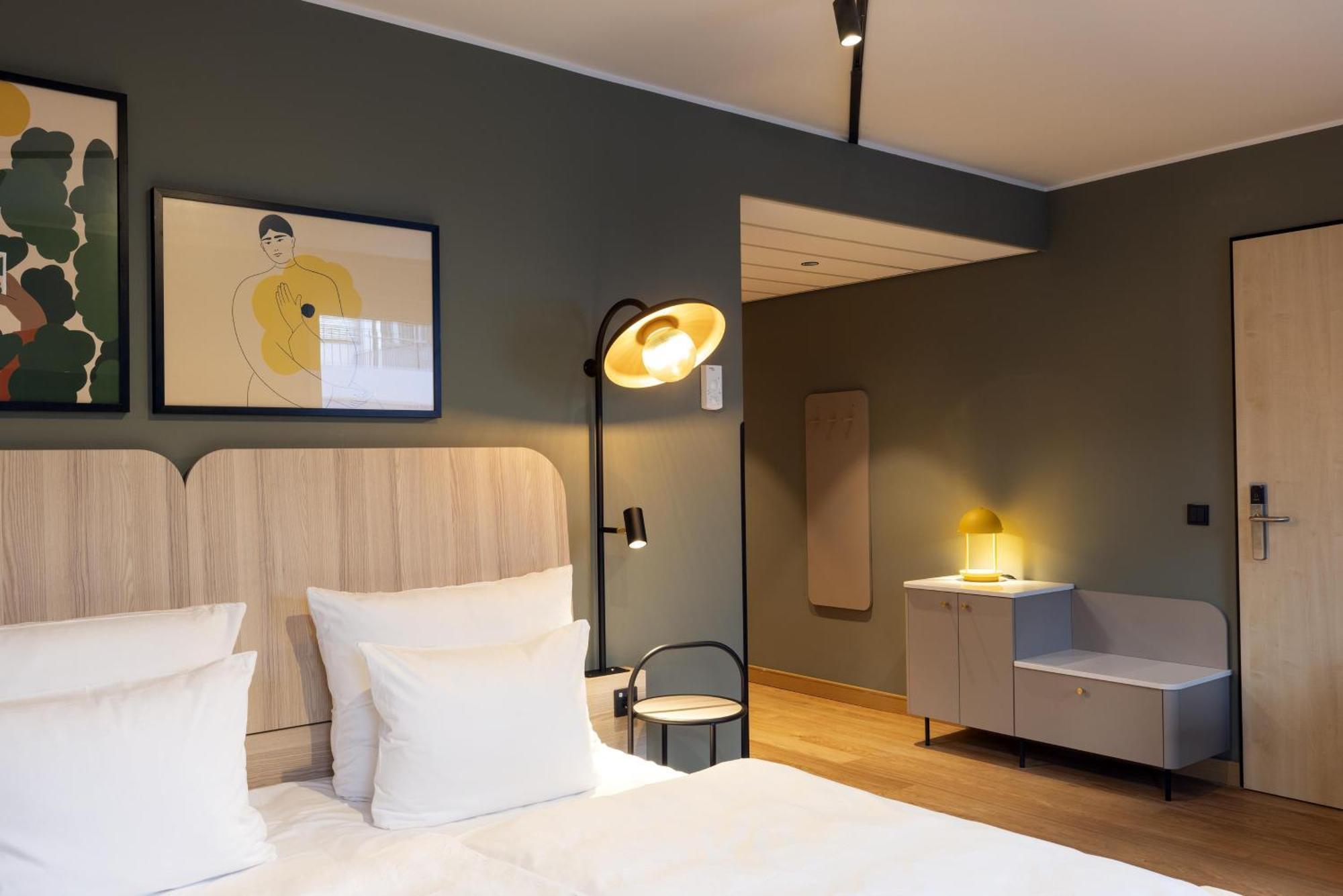 Standard King Room,1756496837:JPEG