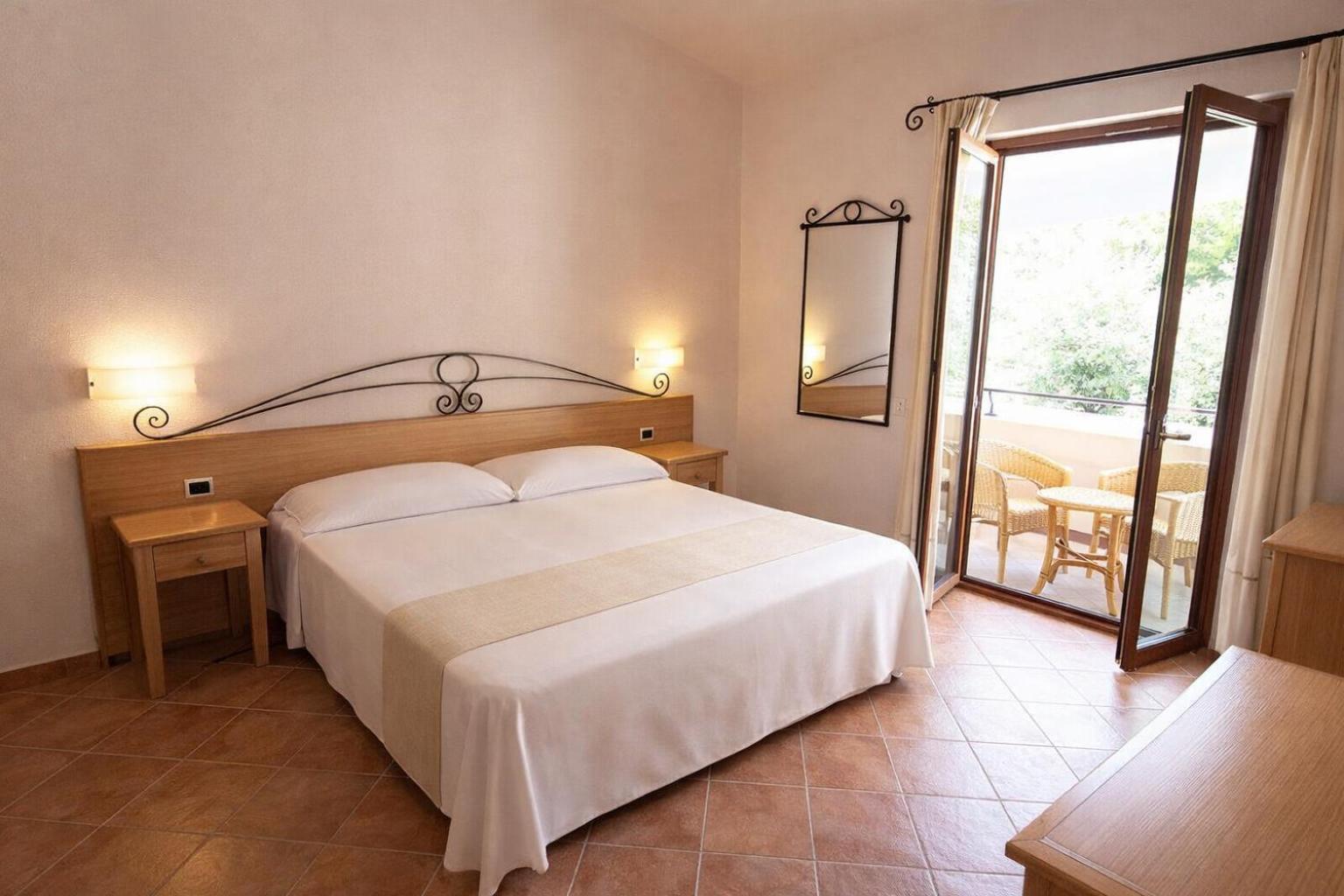 Double or Twin Room Garden View