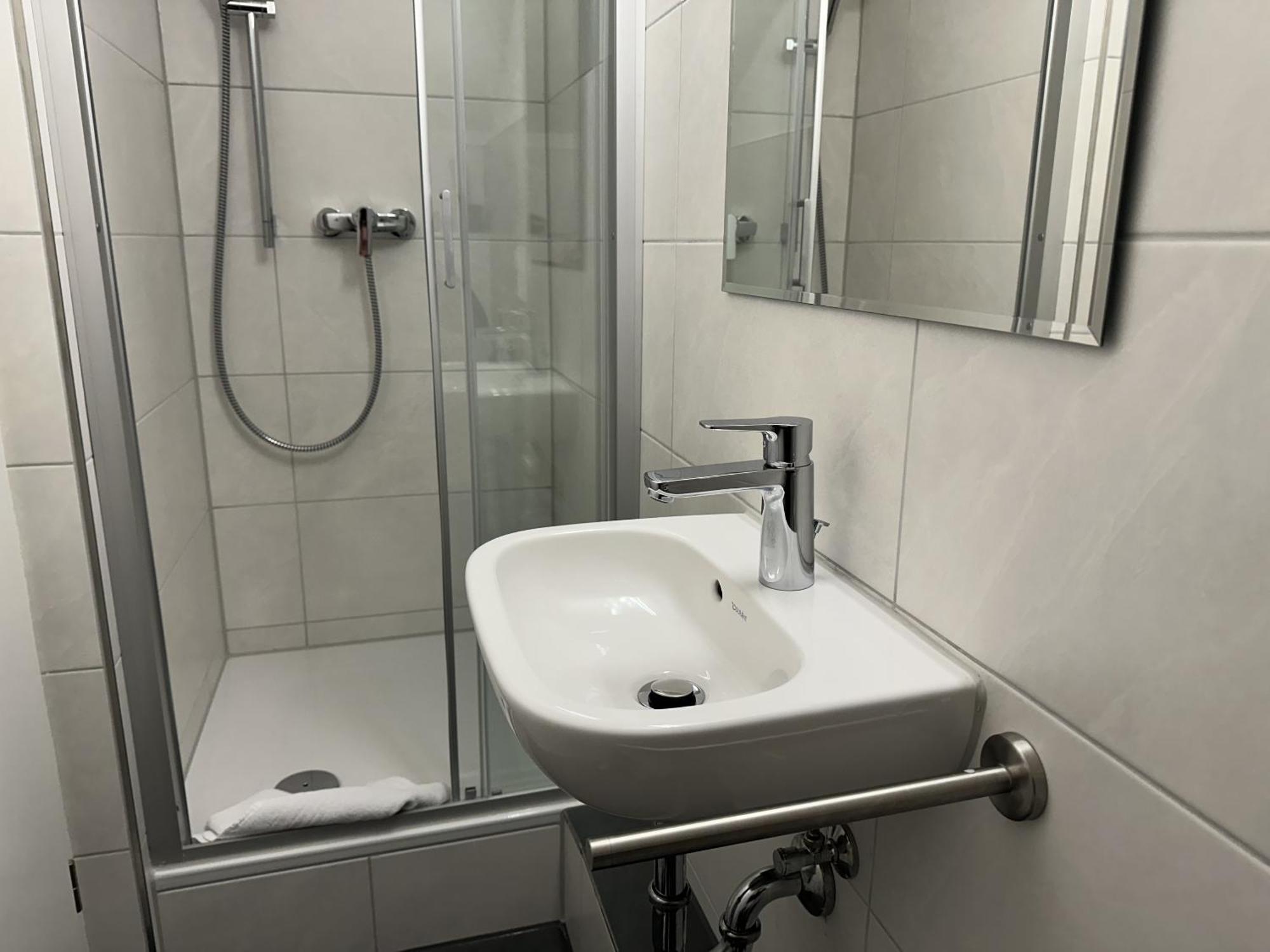 Double Room Private Bathroom