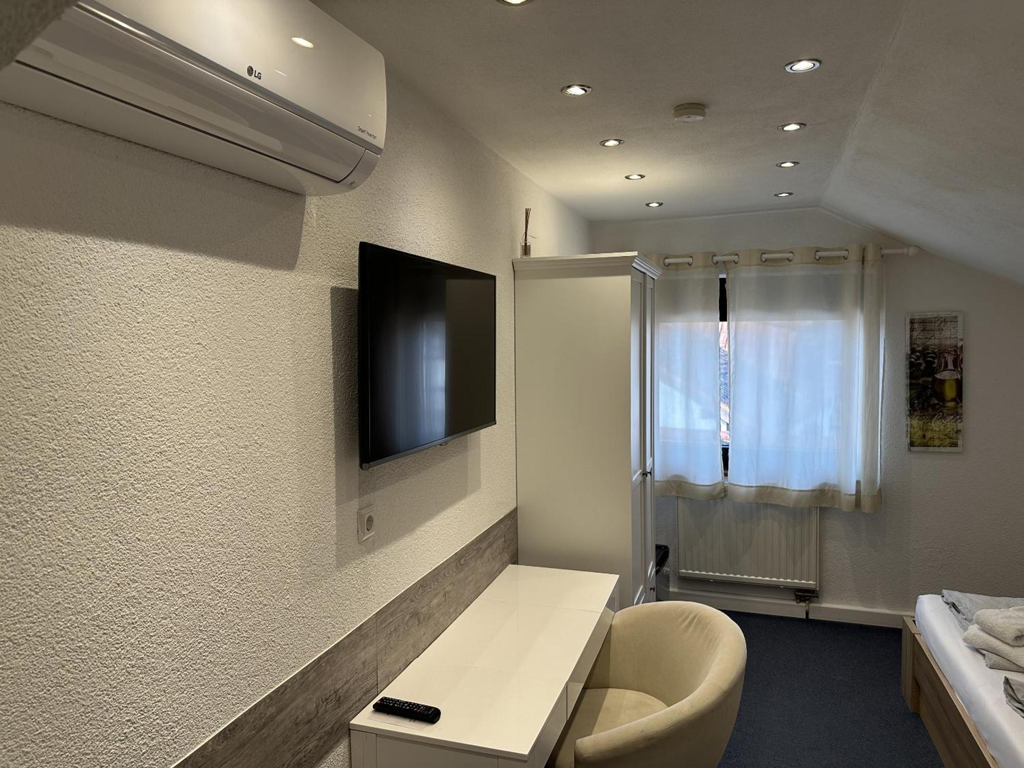 Triple Room Private Bathroom