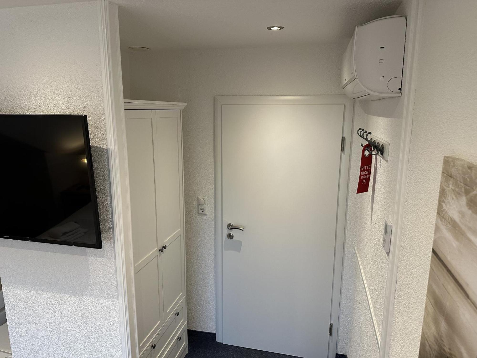 Quadruple Room Private Bathroom