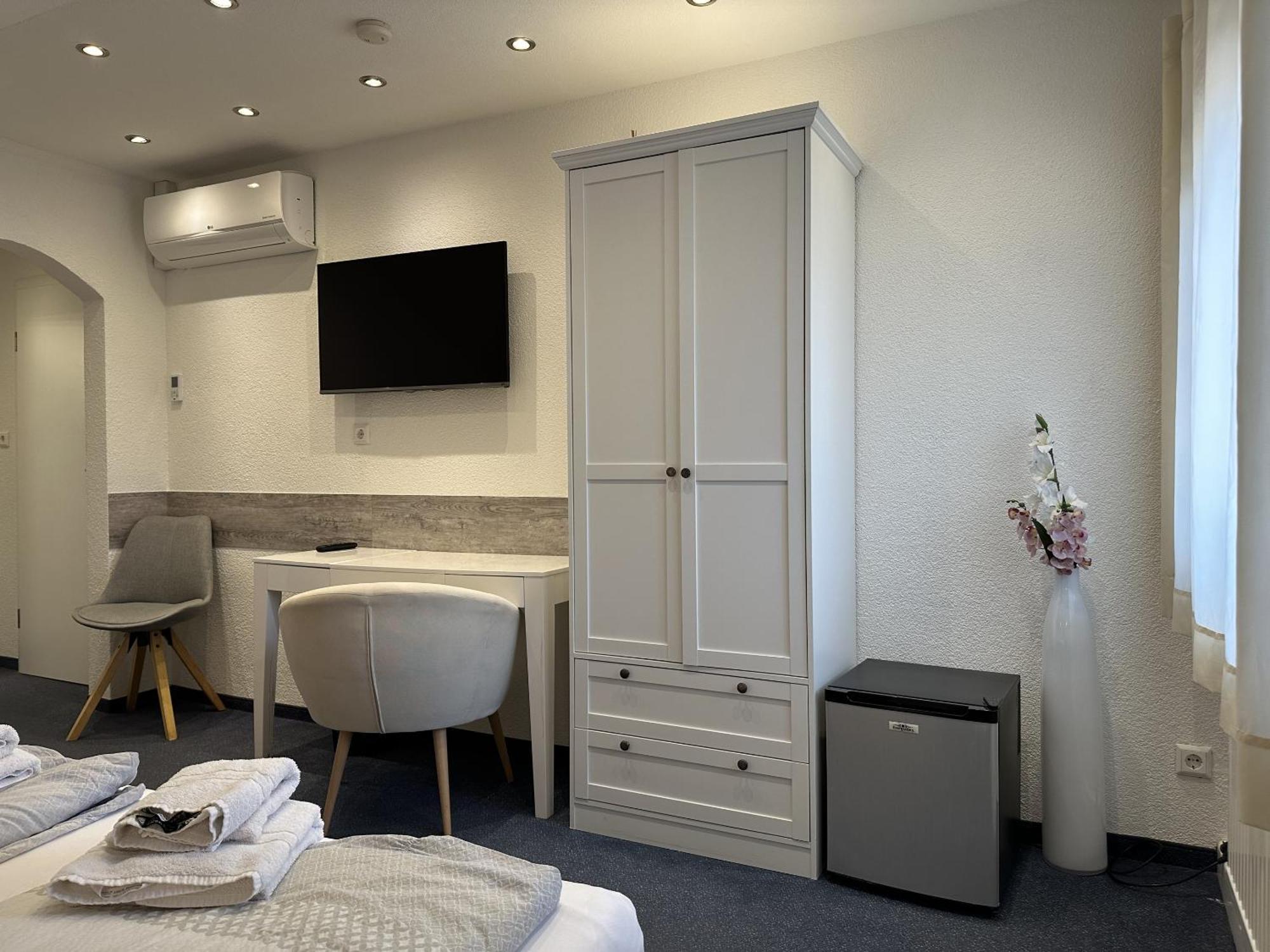 Triple Room Private Bathroom