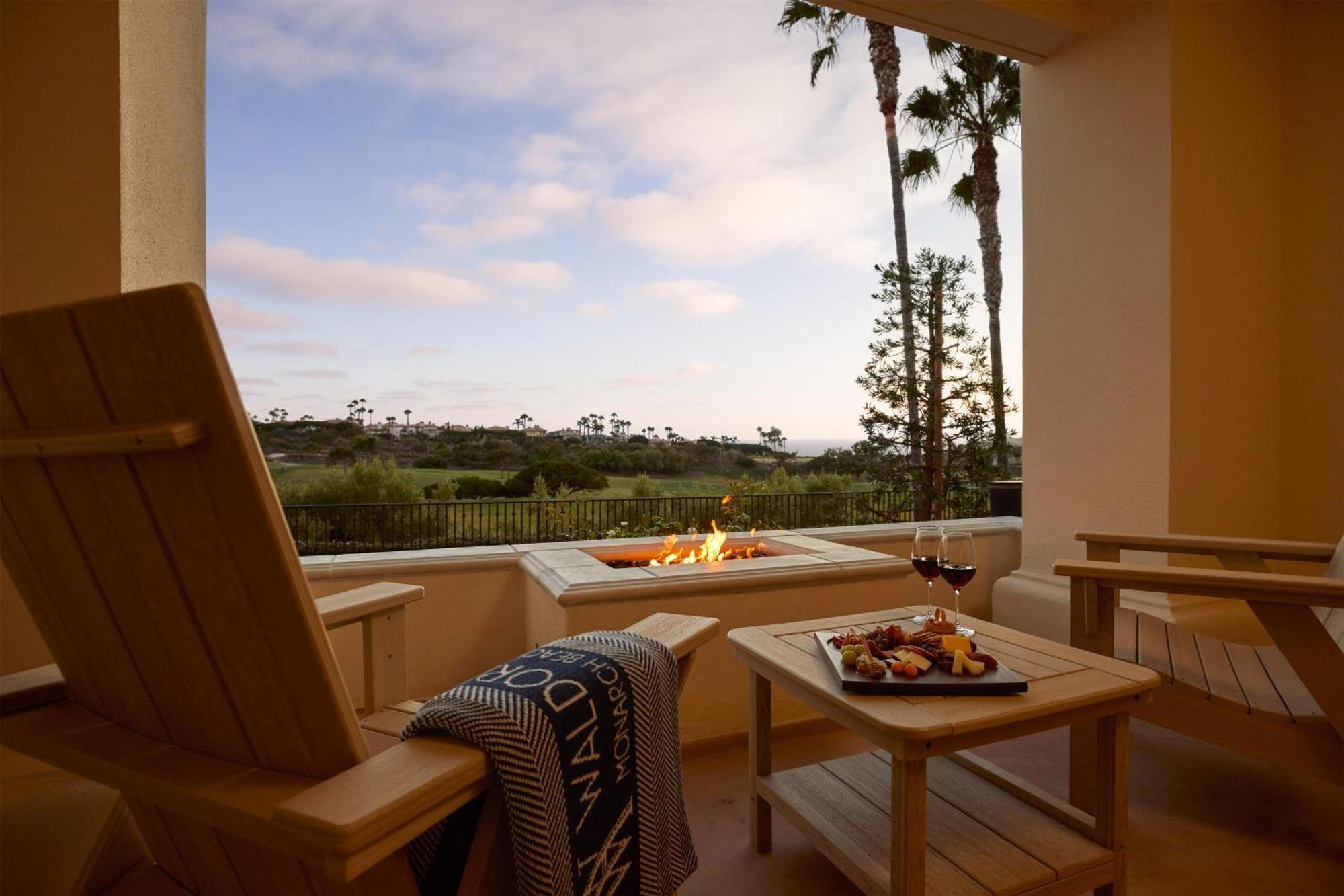 Fireside Terrace King Room Resort View