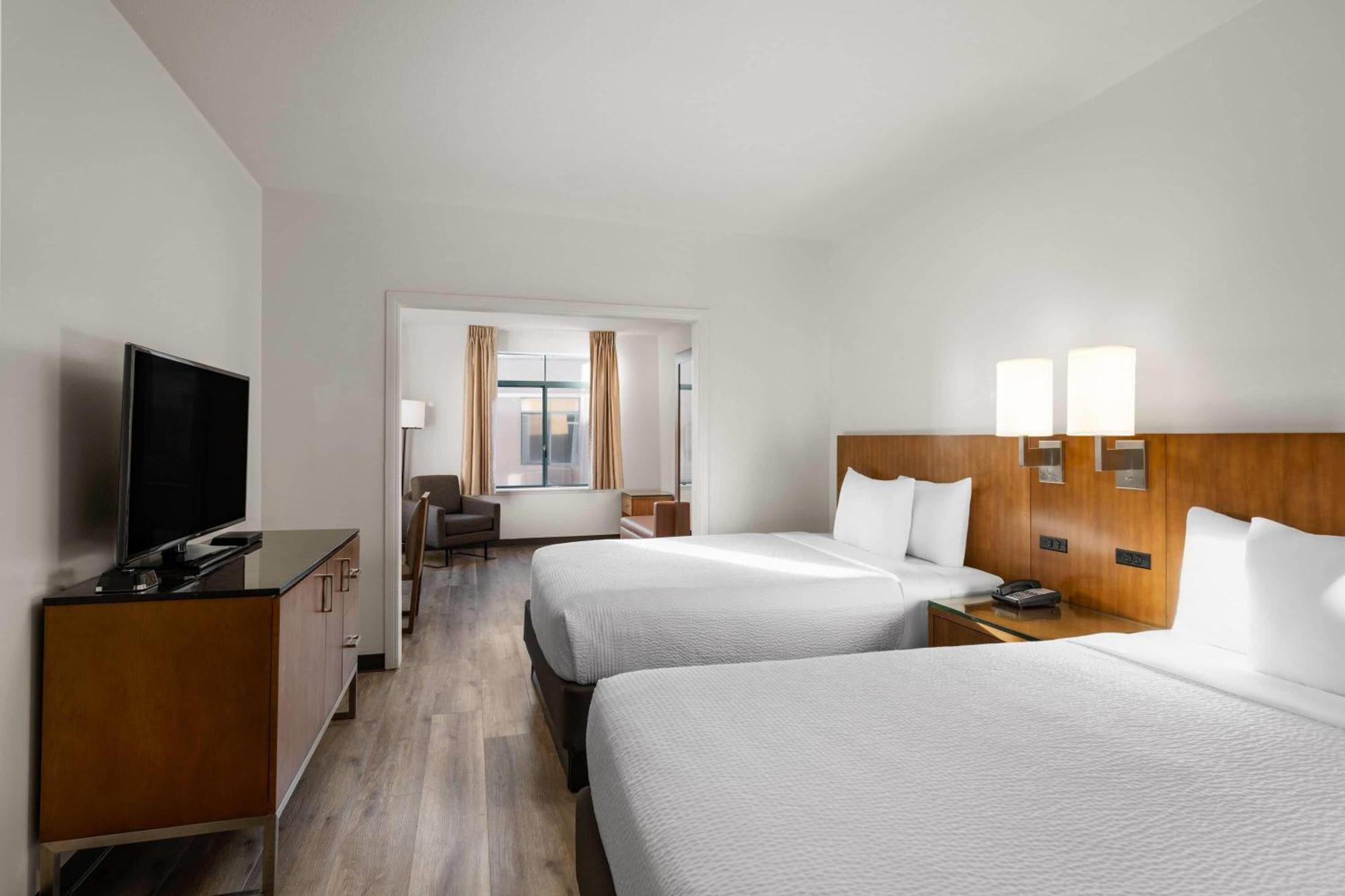 Deluxe Suite Two Queen Beds Non-Smoking